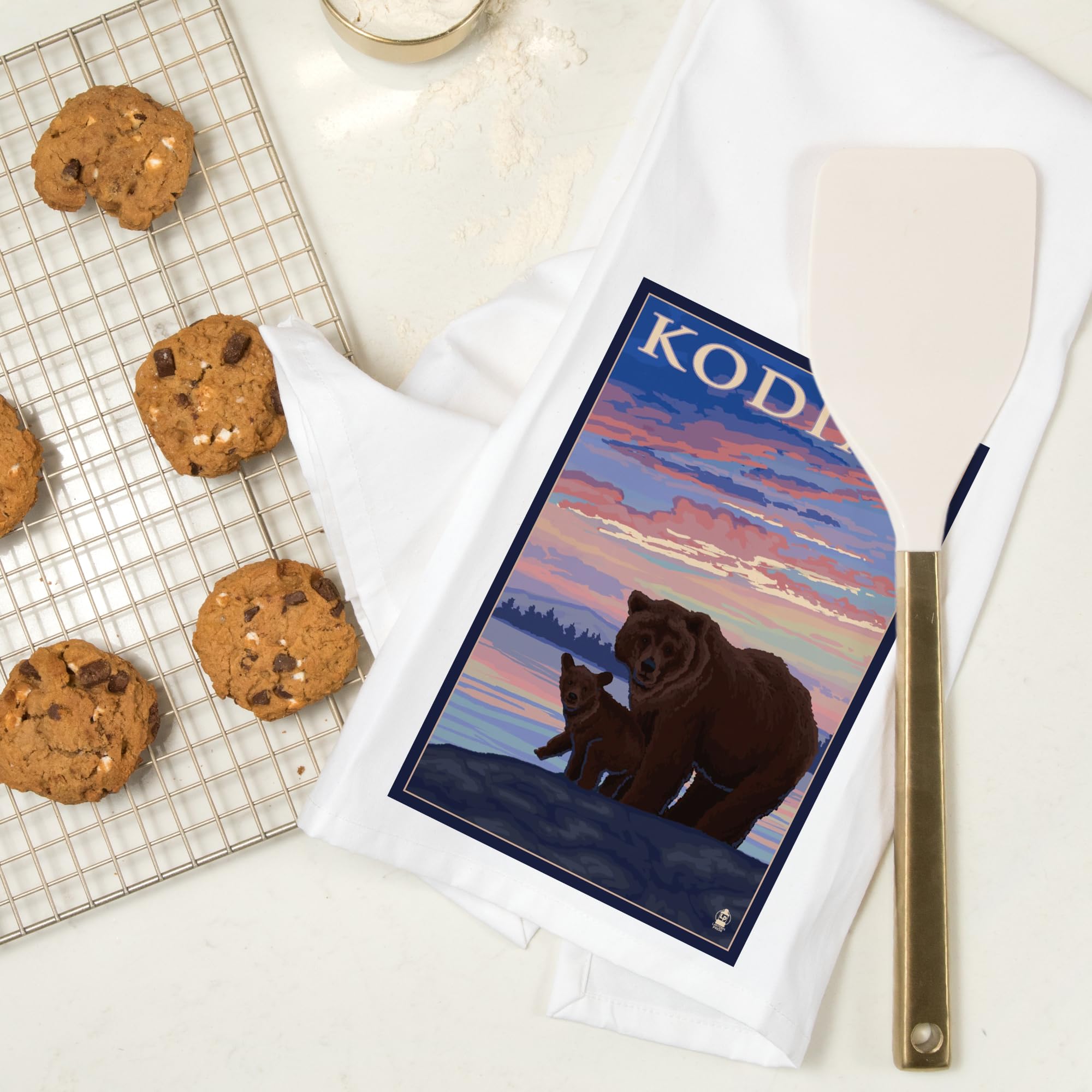 Lantern Press Kodiak Alaska Bear and Cub 100% Cotton Tea Towel - Decorative Hand Towel for Kitchen, Home Decor, Housewarming Gift - Perfect for Drying Dishes, Decorating, and Gifting