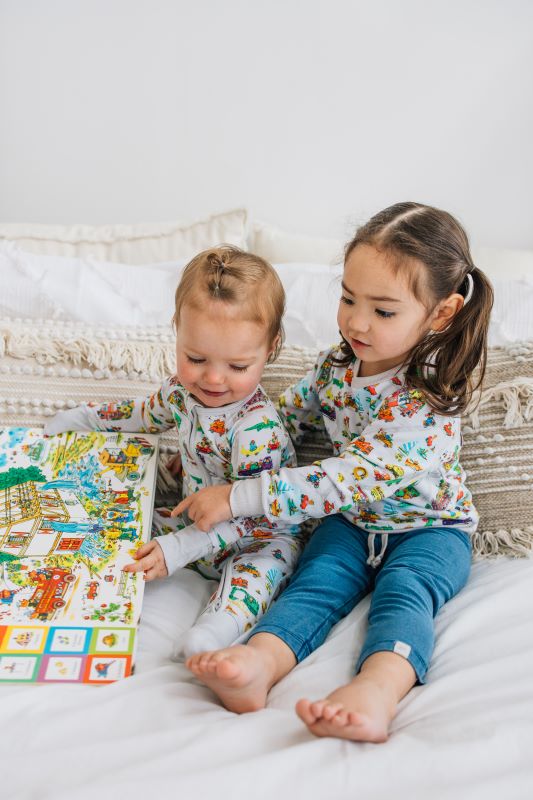 Richard Scarry's Busyworld™ Busytown Map Crewneck Sweatshirt - Kids' Cartoon Graphic Hoodie for Boys & Girls - Perfect for School, Playdates & Family Adventures