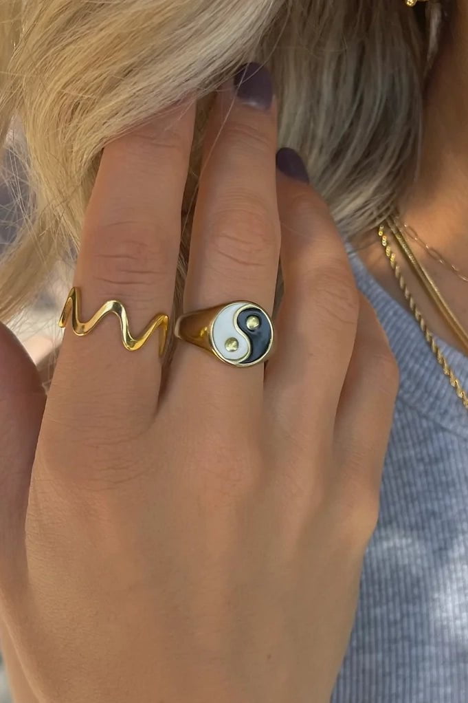 Yin Yang Ring for Women & Men - Sterling Silver Yin Yang Symbol Ring - Spiritual Balance Jewelry for Meditation, Yoga & Daily Wear