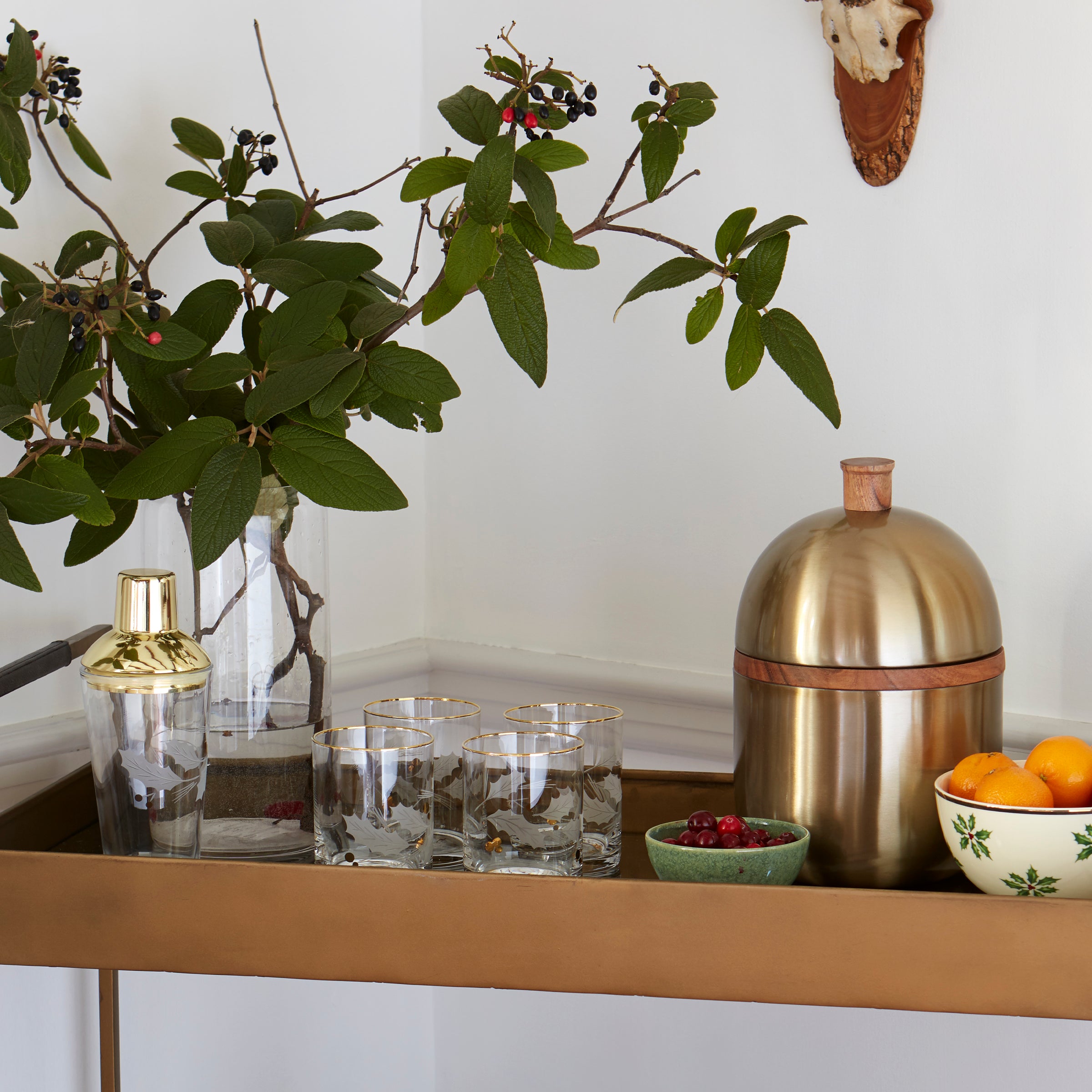 Premium Gold Pitcher for Holiday Entertaining - Elegant Glass Pitcher for Cocktails, Lemonade & Iced Tea - Perfect for Parties, Weddings & Home Decor