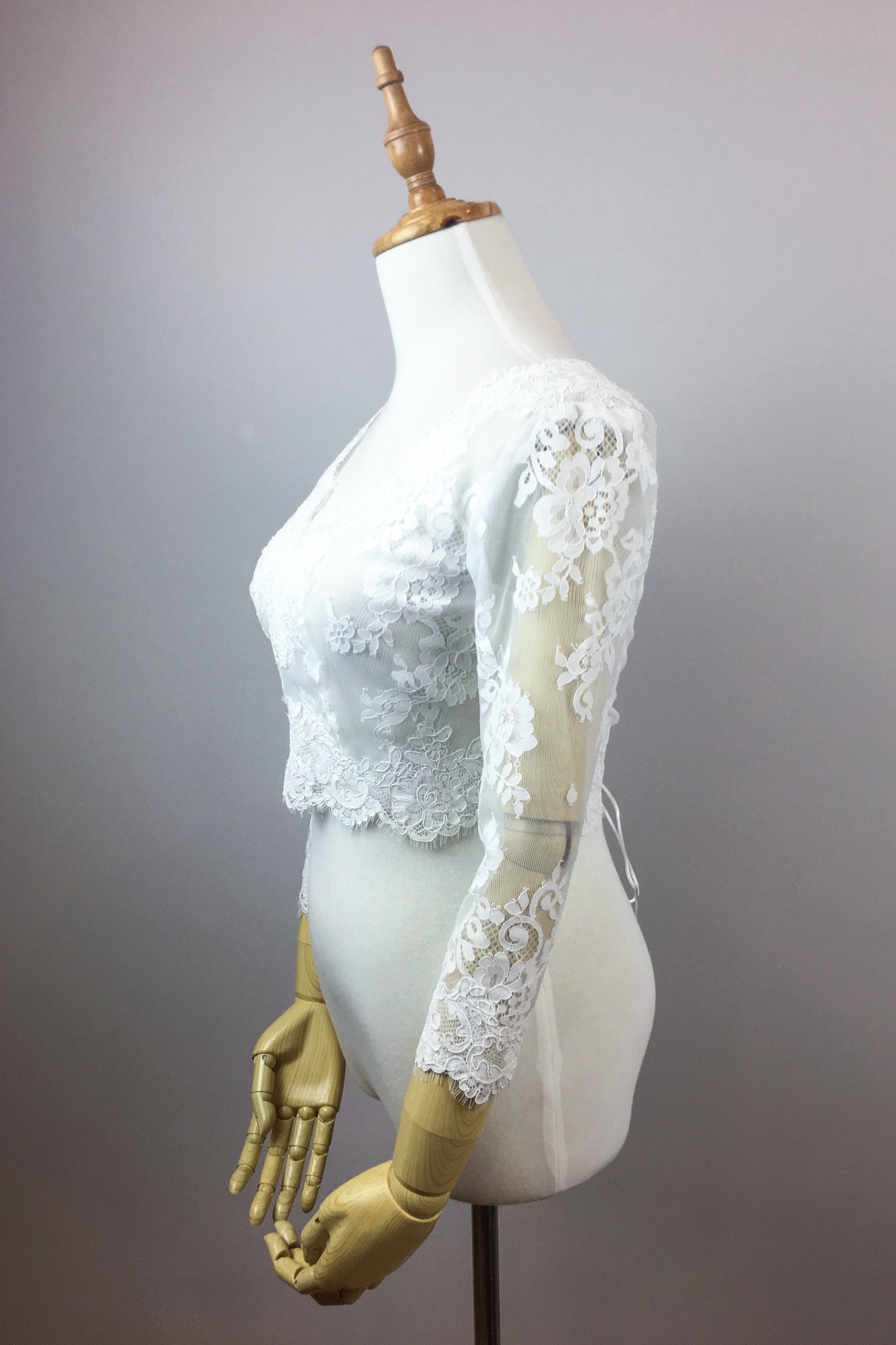 Elegant Lace Bolero Bridal Cover Up - Summer Wedding Shawl for Brides, Beach Ceremony & Outdoor Events