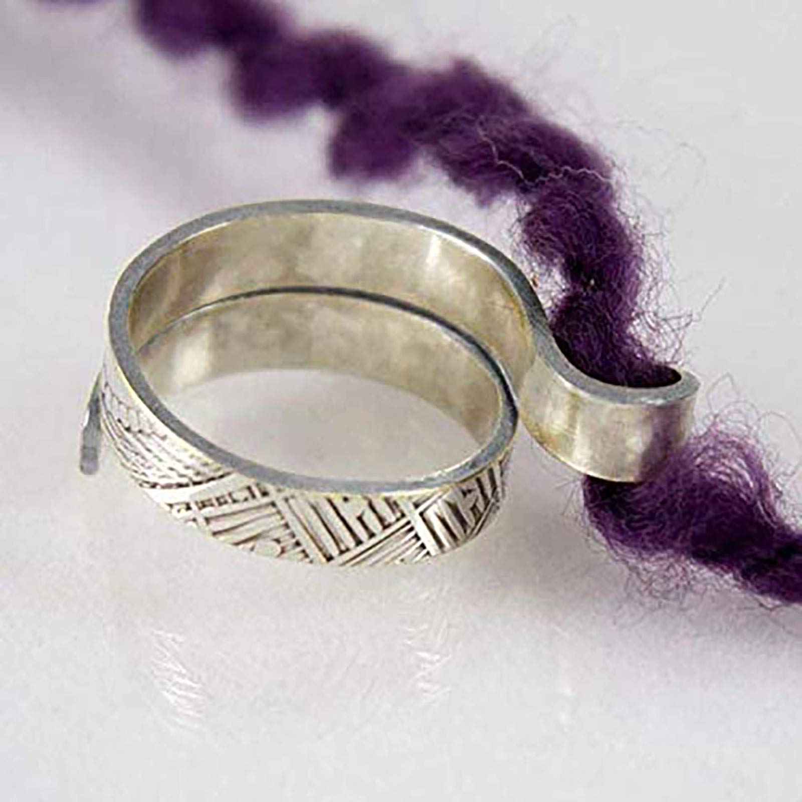 Adjustable Finger Knitting Ring Set - 4pcs Crochet Loop Rings for Faster & Easier Knitting, Yarn Crafting - Perfect for DIY Handmade Scarves, Hats, and Sweaters
