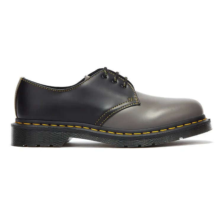 Dr. Martens 1461 Smooth Leather Shoes for Men & Women - Classic 3-Eye Lace-Up Oxfords for Casual, Work & Everyday Wear