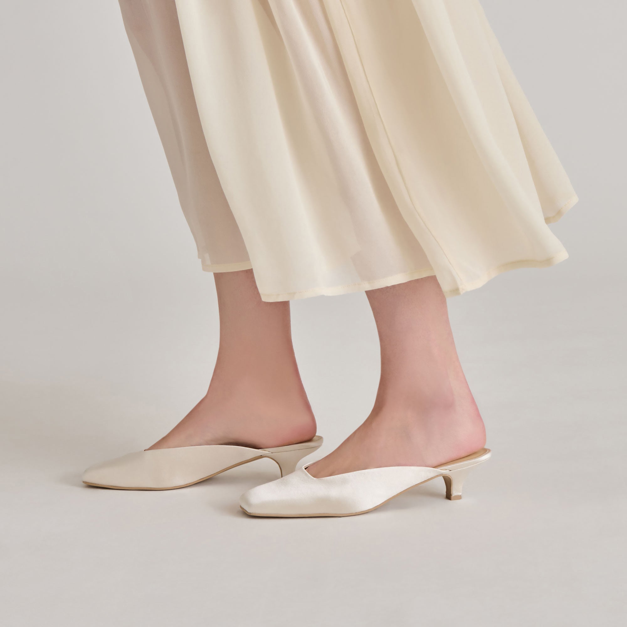 UMARA Ivory Satin High Heels for Women - Elegant Wedding & Party Shoes | Perfect for Bridal, Prom, Evening Events & Special Occasions