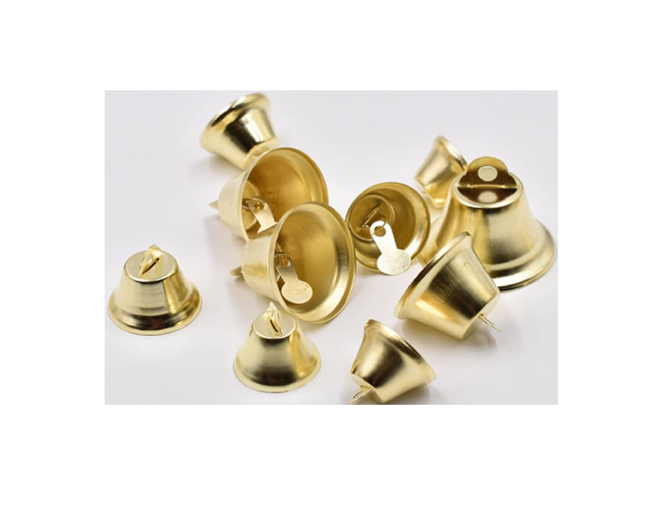 200-Piece Mixed Gold Christmas Jingle Bells Bulk Pack - DIY Holiday Crafts, Ornaments & Gift Decorations - Perfect for Christmas Tree Decor, Wreaths, Stockings and Party Favors