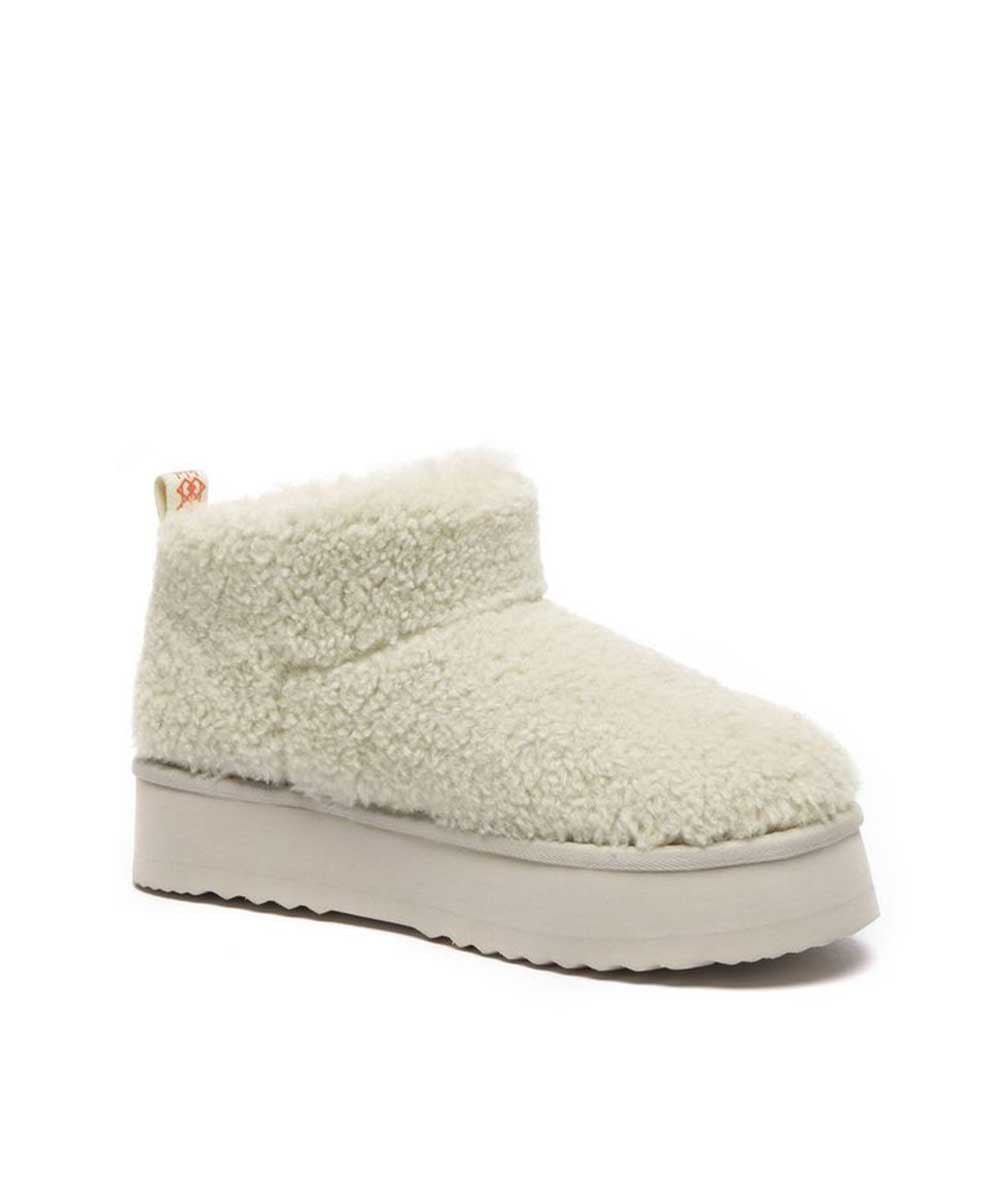 Women's Ultra Platform Curly Boots - Chunky Heel Winter Ankle Boots for Women | Fashionable & Comfortable | Perfect for Casual Outings, Date Nights & Office Wear