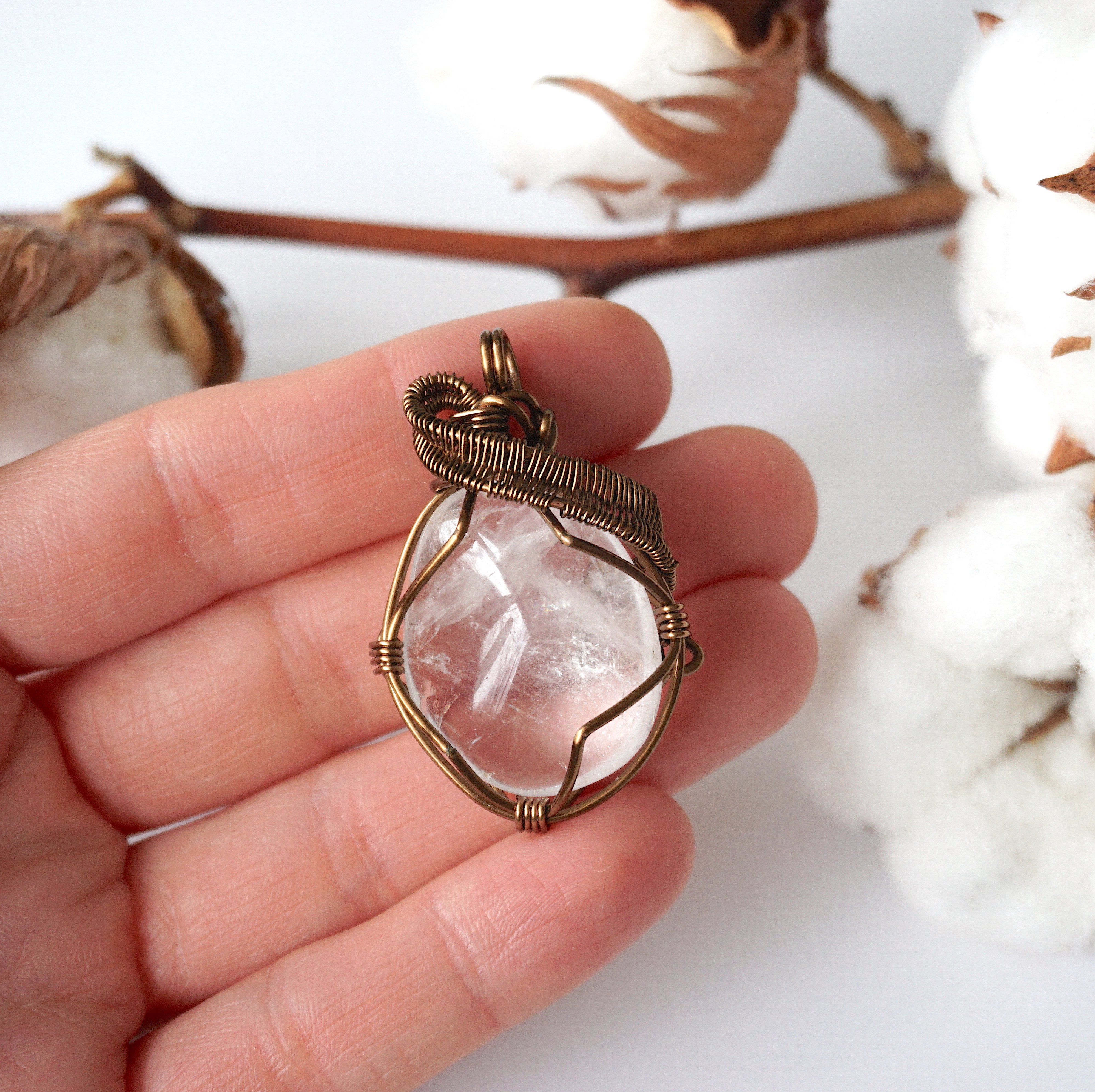 Rock Crystal Necklace (Clear Quartz) - Healing Stone Jewelry for Women, Natural Gemstone Pendant for Energy & Chakra Balance - Perfect for Meditation, Yoga & Spiritual Gifts