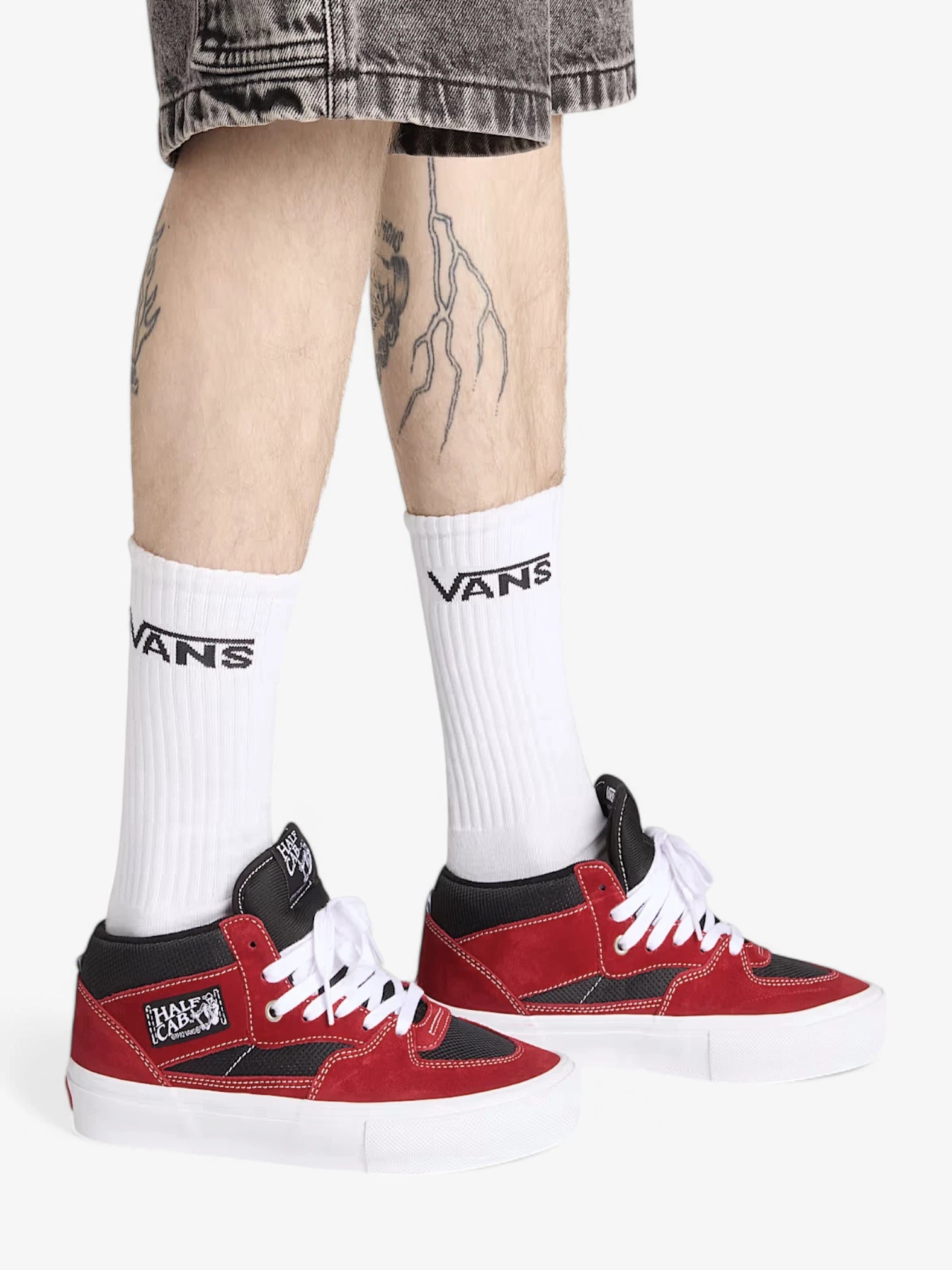 Vans Skate Half Cab Sneakers - Red & Black Skate Shoes for Men & Women | Perfect for Skateboarding, Streetwear & Casual Outfits
