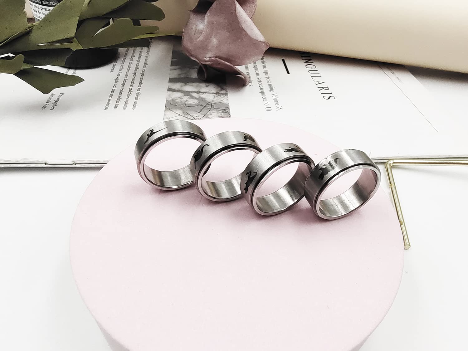 Dinosaur Fidget Spinner Ring for Women & Men - Stainless Steel Anxiety Relief Ring with Jurassic Dinosaur Design - Perfect for Stress Relief, ADHD, Autism & Office Focus