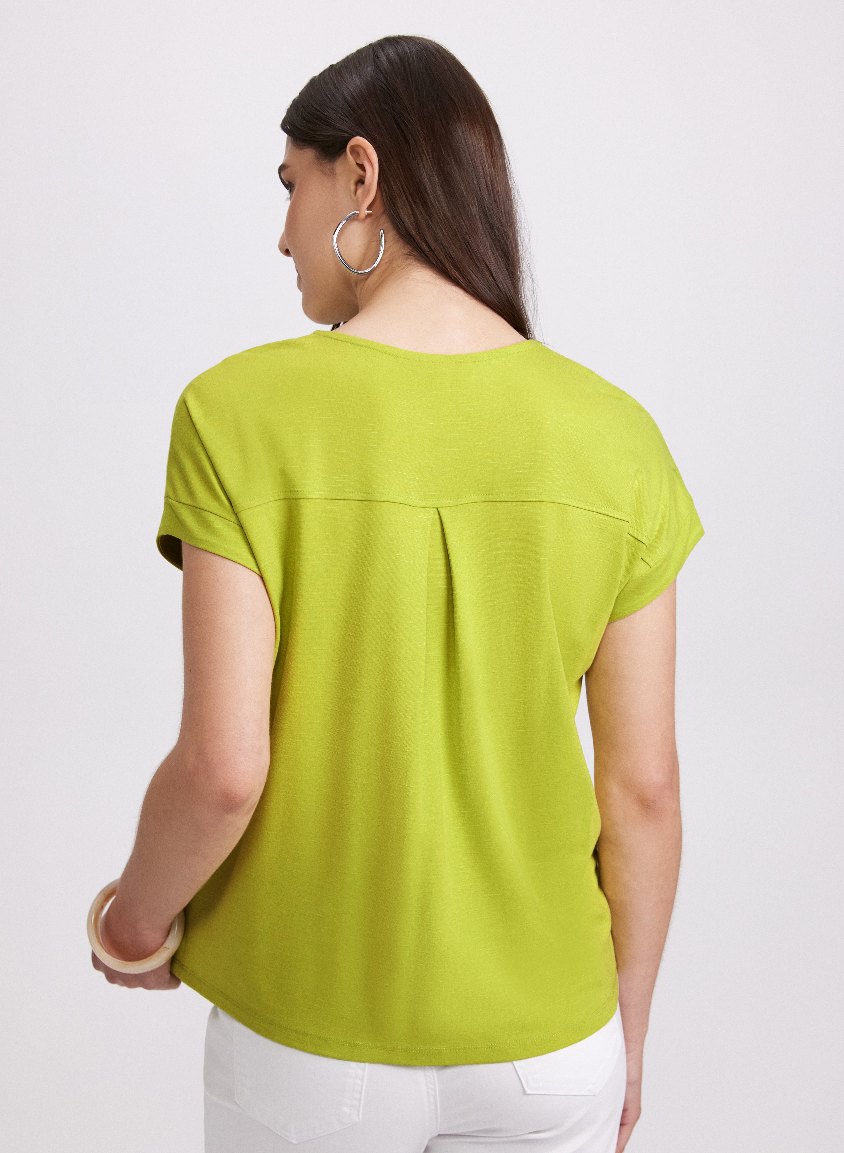 D-Ring T-Shirt for Women - Tropical Green Petite Sizing - Soft Cotton Casual Tee for Everyday Wear & Summer Outfits