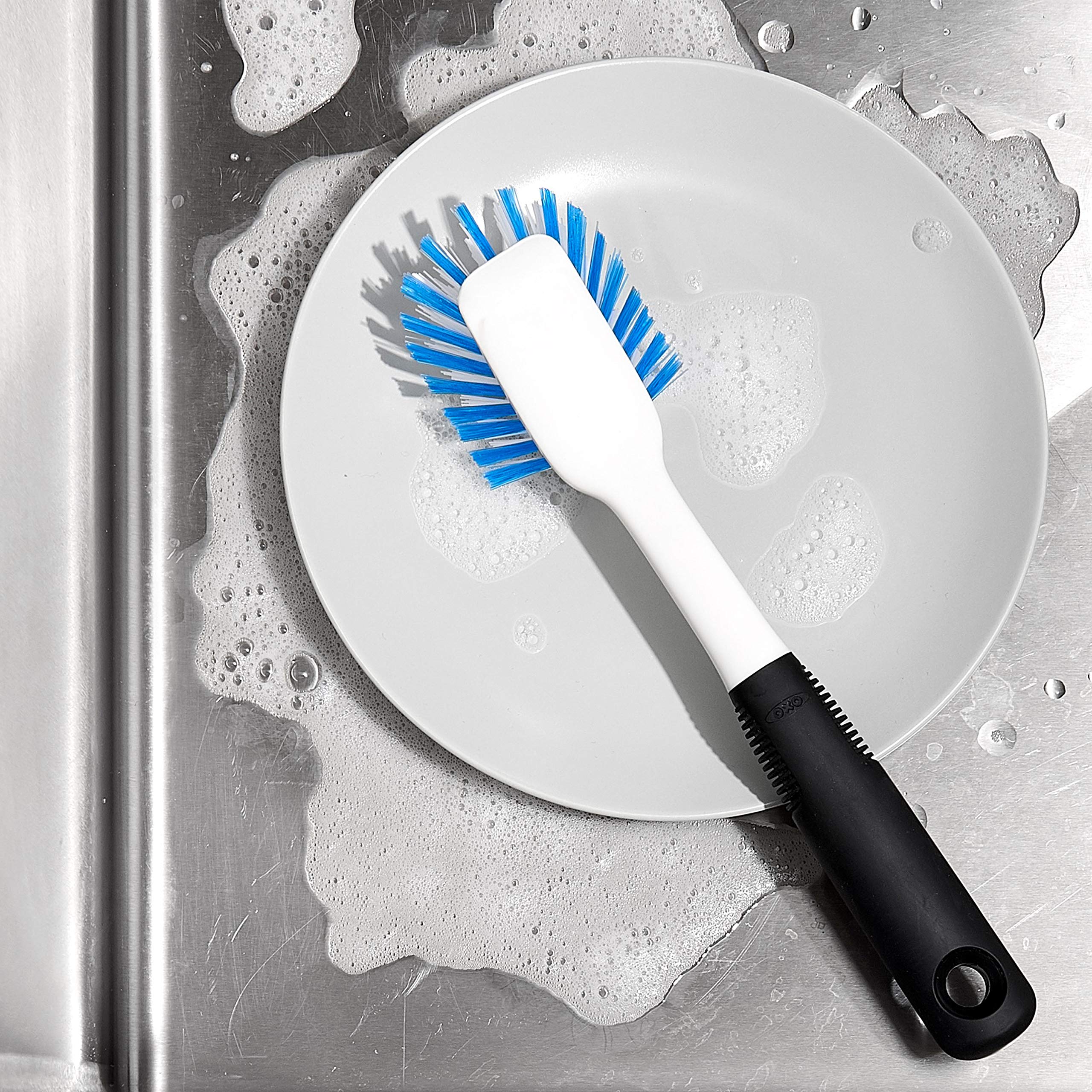 OXO Good Grips Dish Brush - White/Black, 1 Count - Ergonomic Kitchen Scrubber for Pots, Pans & Dishes - Perfect for Daily Dishwashing & Tough Stains