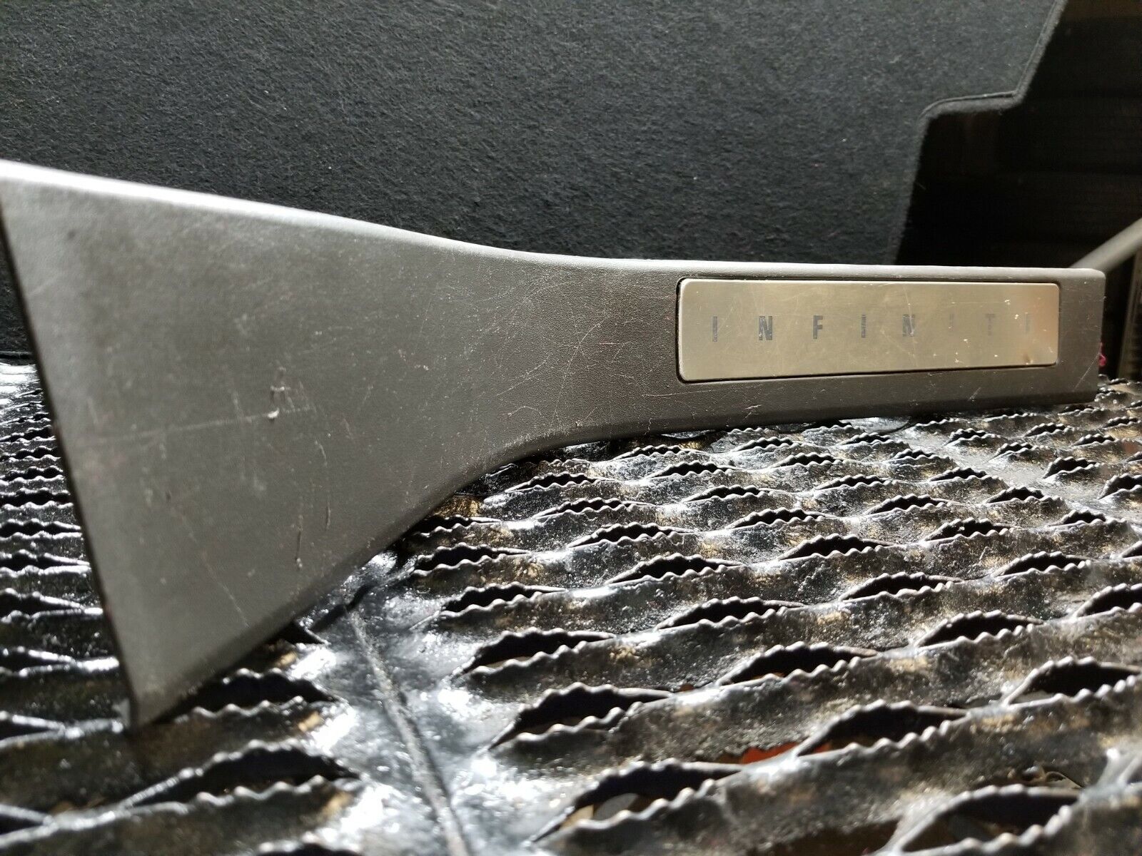 04-07 Infiniti QX56 Right Rear Passenger Door Sill Scuff Plate Trim OEM Replacement - Perfect for Off-Roading & Daily Protection