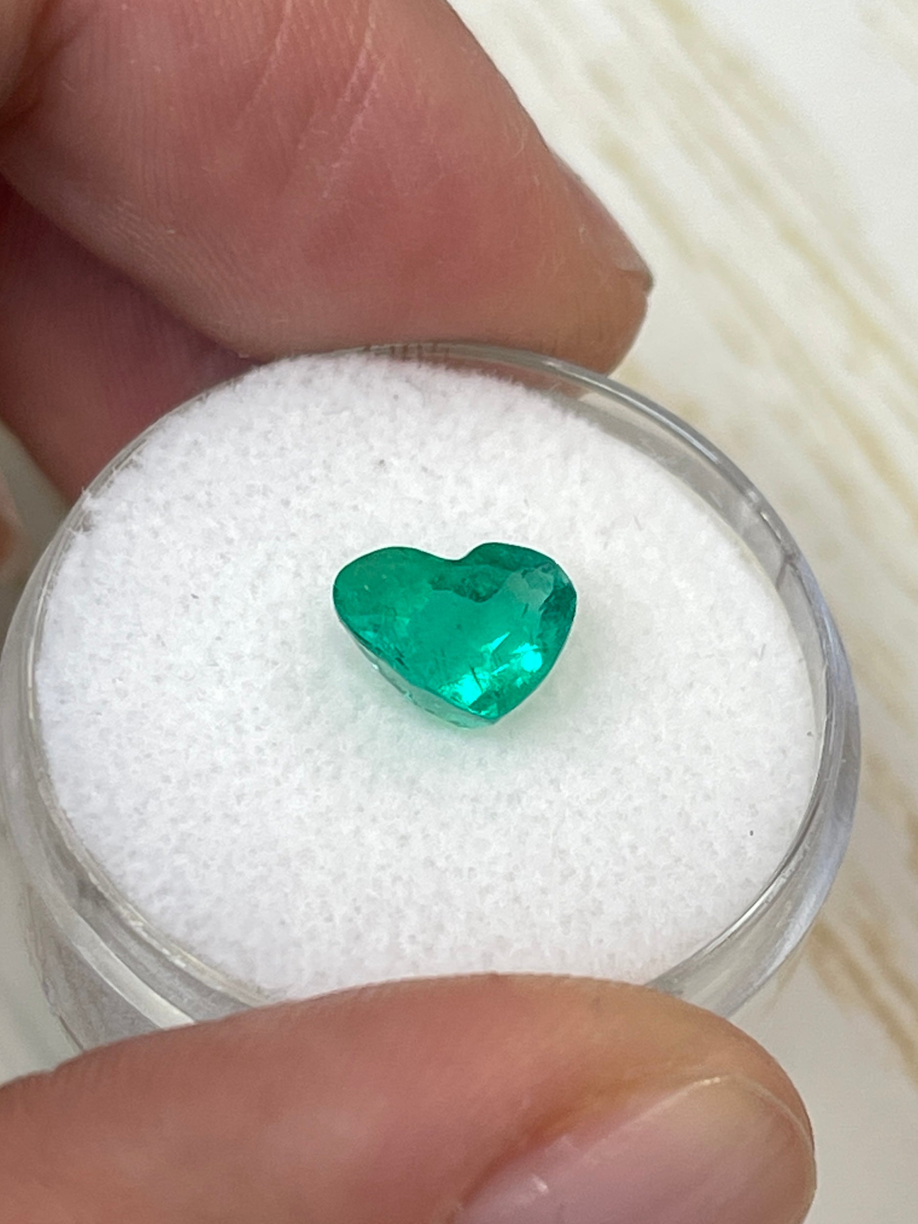1.62 Carat VS Clarity Natural Green Colombian Emerald Heart Cut Loose Gemstone for Jewelry Making, Engagement Rings & Custom Pendants