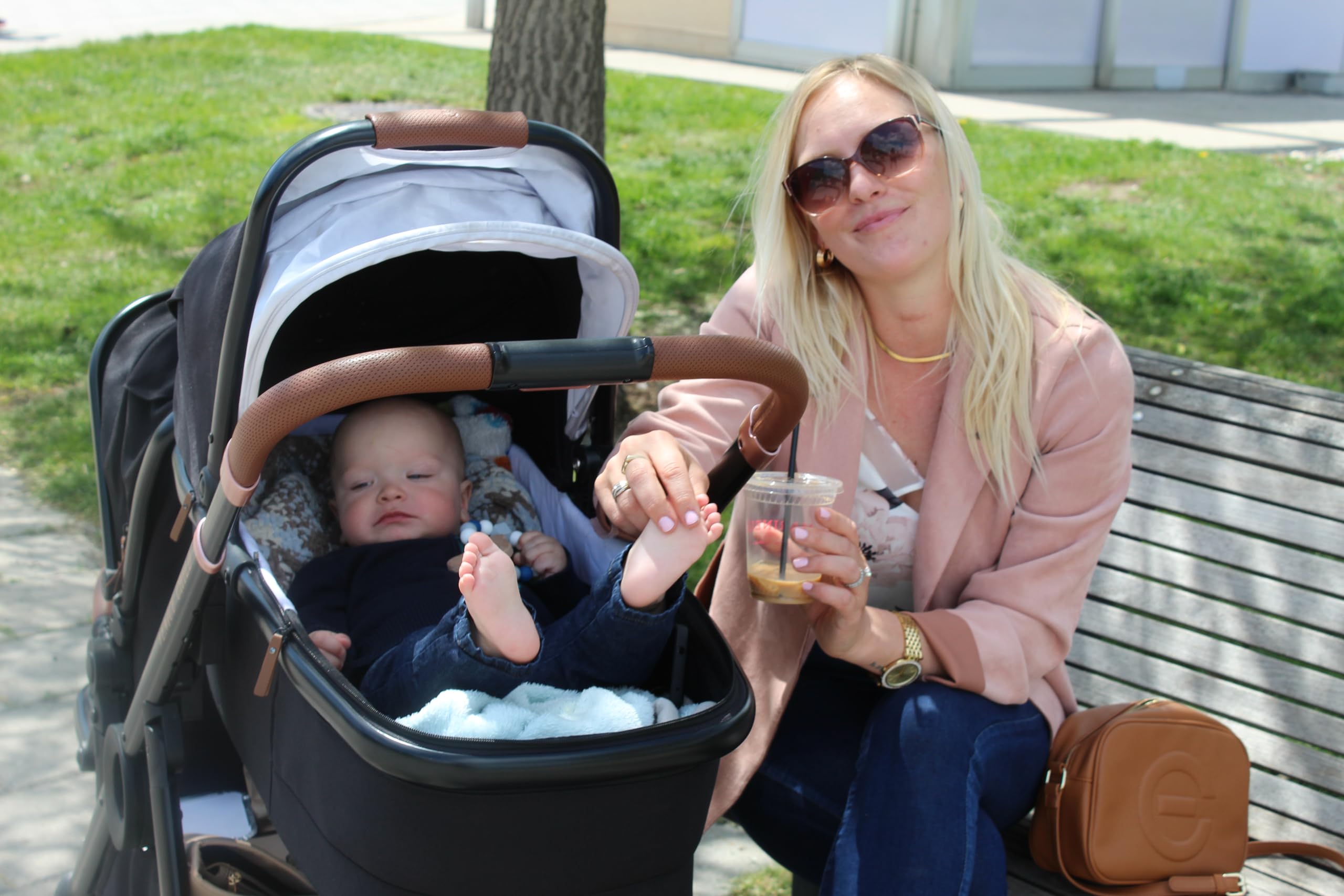 Venice Child Maverick Infant Bassinet - Universal Fit for Single & Double Strollers (Stroller Not Included) with Phone Pocket & UV Sun Canopy - Perfect for Newborns, Travel, Shopping & Outdoor Walks