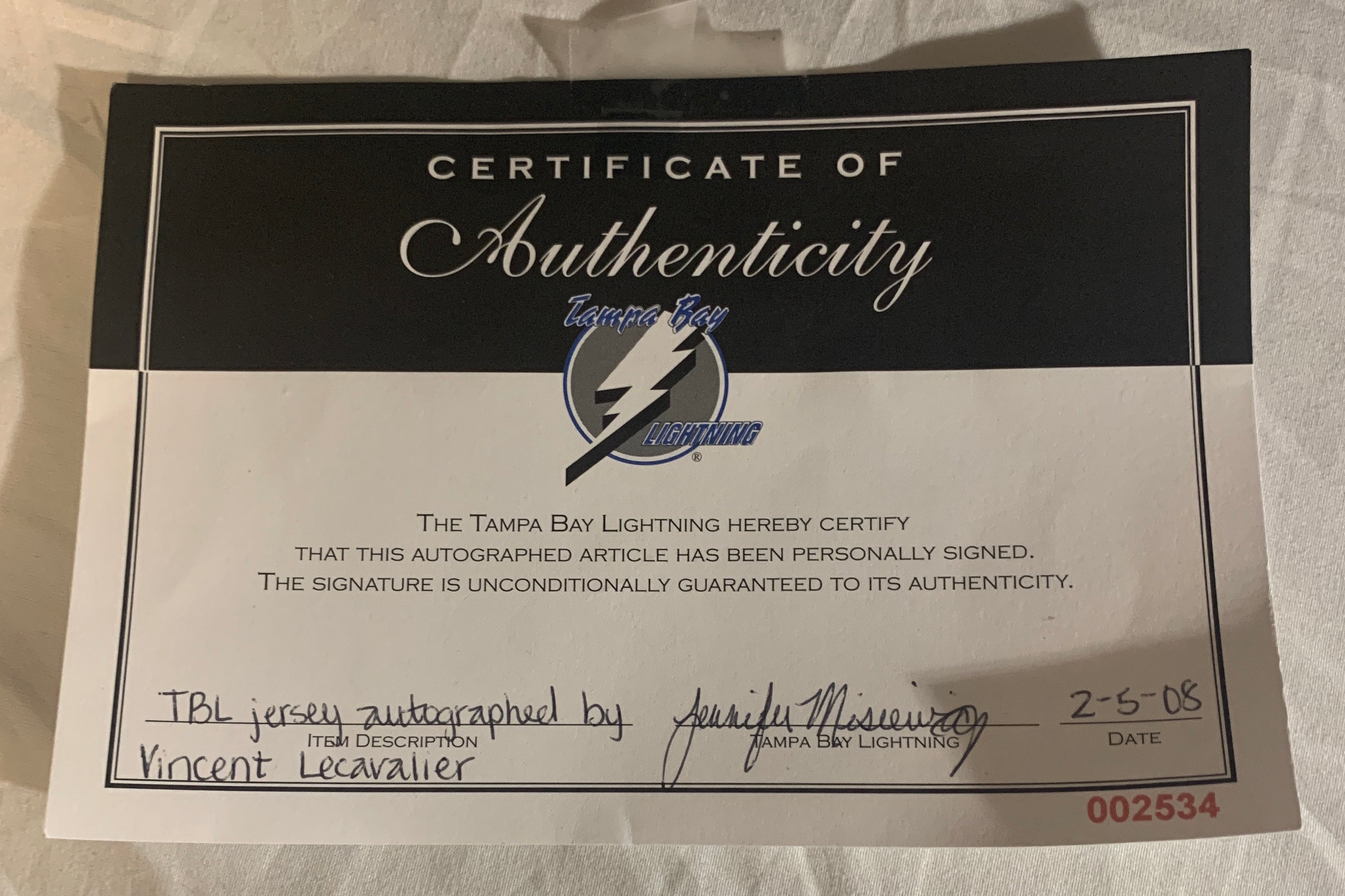 Authentic Signed Tampa Bay Lightning Vincent Lecavalier Hockey Jersey - Collectible NHL Memorabilia for Fans & Sports Enthusiasts - Perfect for Display, Gifting, and Game Day