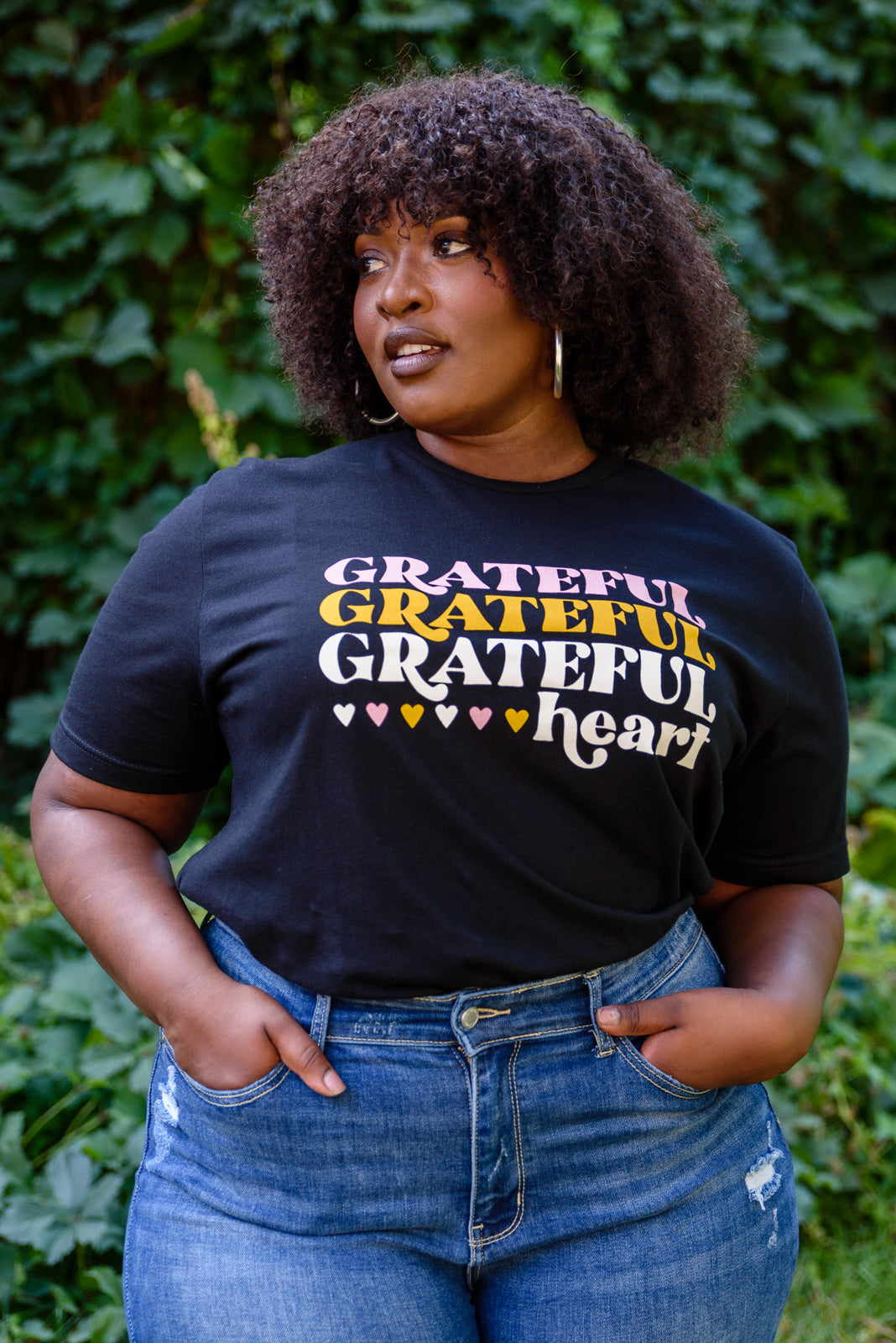 Grateful Heart Graphic T-Shirt in Black | Trendy Casual Wear for Men & Women | Perfect for Everyday Outfits, Gifts & Special Occasions