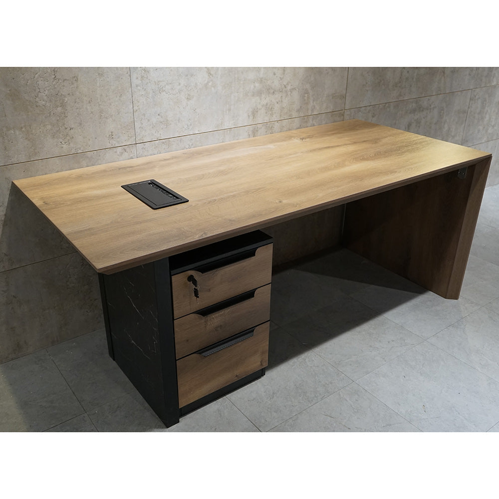 LOGAN Executive Desk Reversible 180cm Warm Oak & Black - Modern Office Desk for Home & Business Workspace - Perfect for Professionals, Remote Work & Study Areas