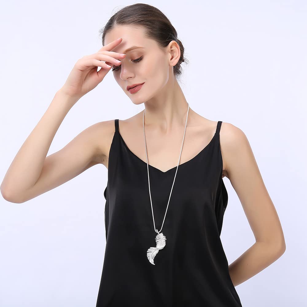 Stylish Chunky Chain Long Necklace with Silver Pendant for Women - Perfect for Casual Outfits, Date Nights & Special Occasions
