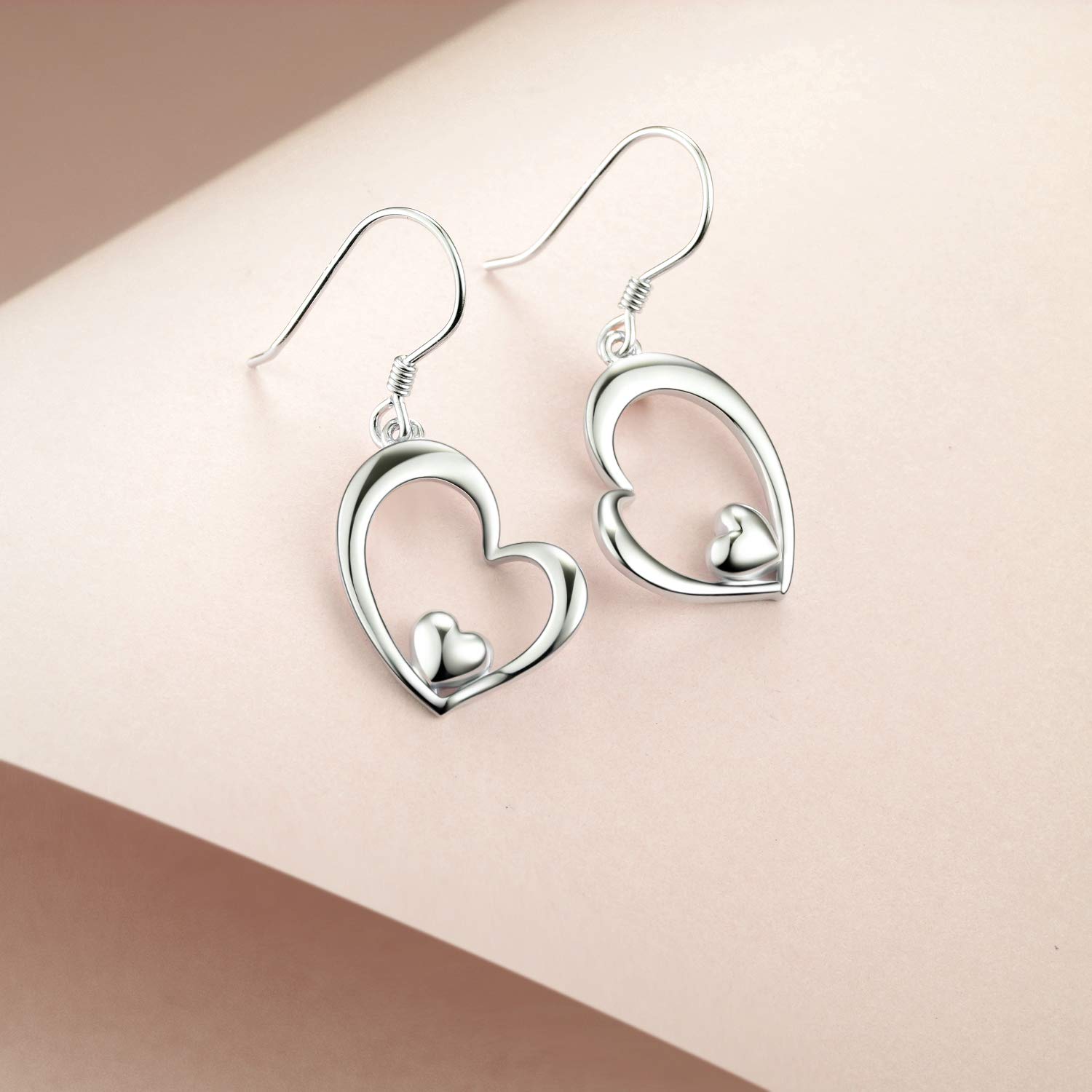 WINNICACA Sterling Silver Heart Dangle Drop Earrings for Women - Elegant Valentine's Day, Birthday, Anniversary & Christmas Jewelry Gift - Perfect for Date Nights, Weddings & Special Occasions