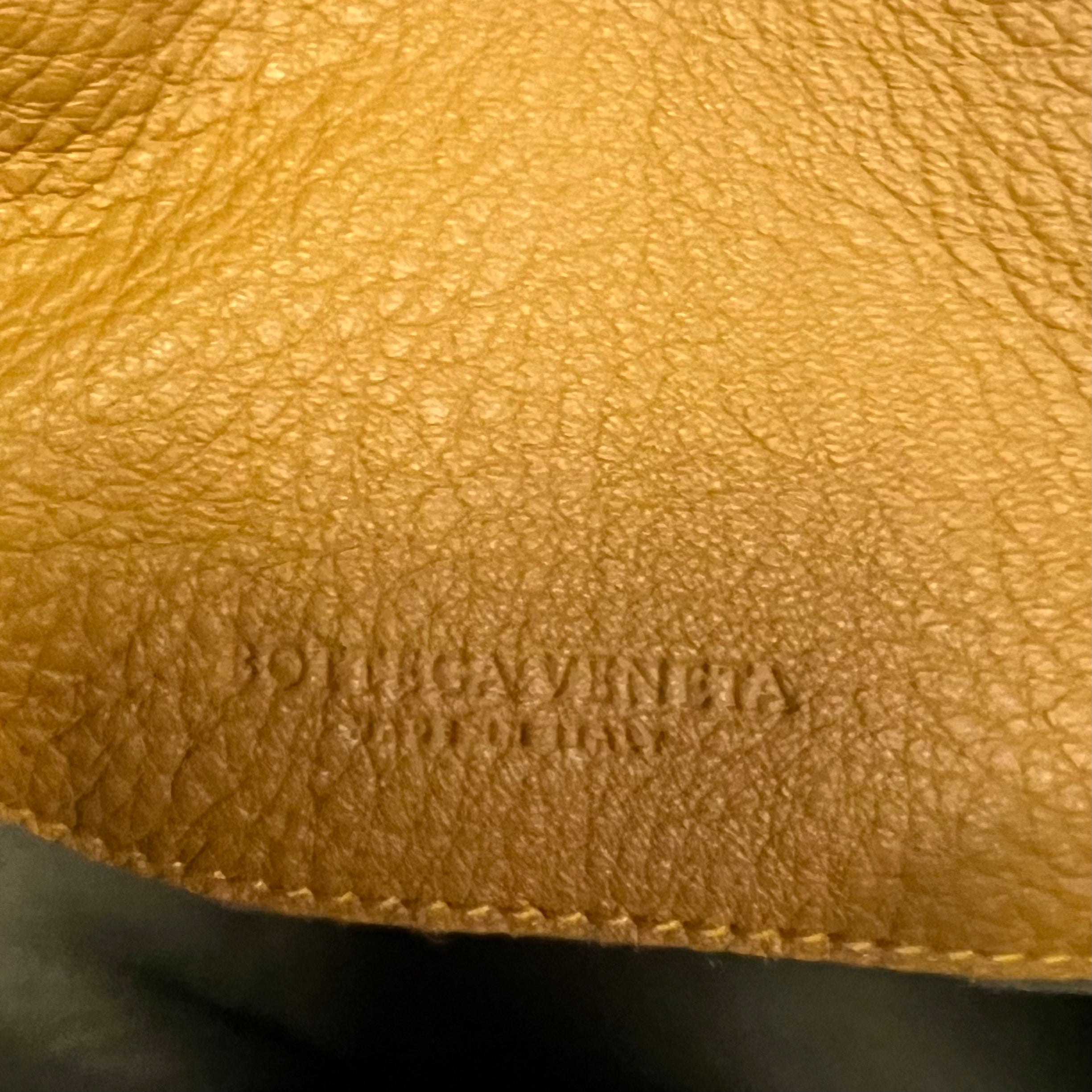 BOTTEGA VENETA Leather Zip Around North South Tote Bag for Women - Stylish Designer Handbag for Work, Travel & Everyday Use