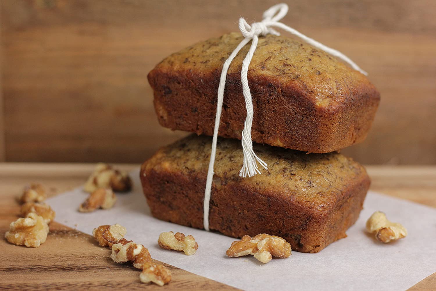 USA Non-Stick 4-Piece Mini Loaf Pan Set - Perfect for Baking Banana Bread, Pound Cakes & Holiday Treats