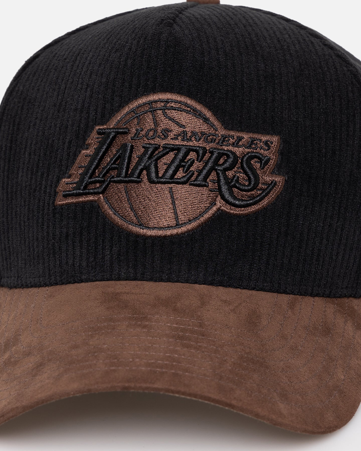 47 Brand Los Angeles Lakers 'Black Barren' Snapback Hat - Adjustable 47 Offside DT Baseball Cap for Men & Women - Perfect for Basketball Games, Streetwear Fashion & Lakers Fan Gifts