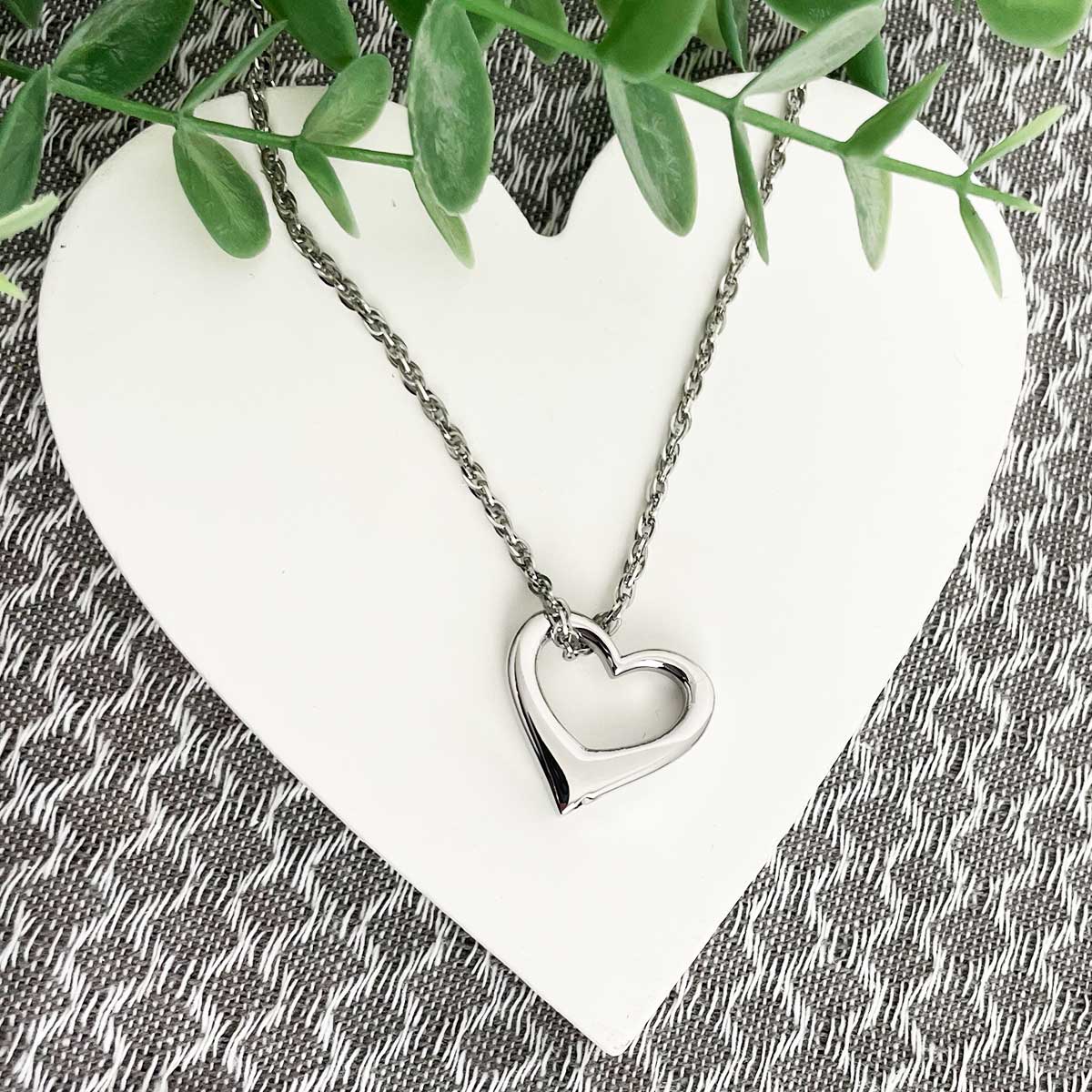 Heart-Shaped Cremation Jewelry - Memorial Ashes Urn Necklace for Loved Ones | Perfect for Keeping Memories Close, Funerals & Remembrance Ceremonies