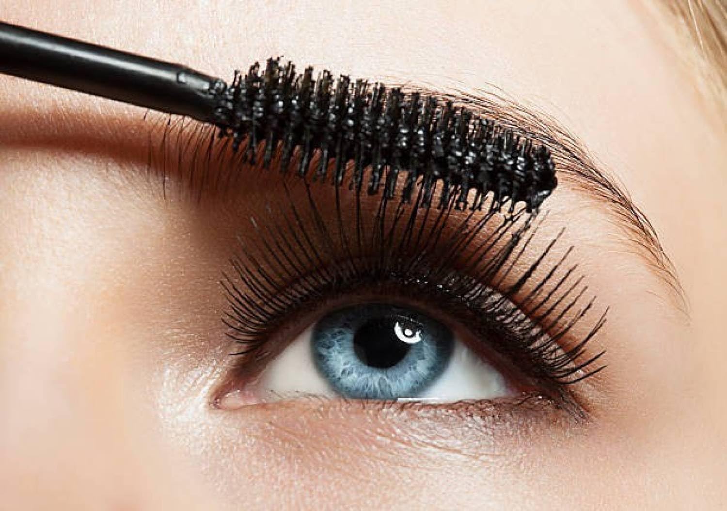 Fozzby 5-in-1 Professional Makeup Kit with Eyeliner, Mascara, Eyebrow Pencil & Premium False Eyelashes - Perfect for Daily Use, Party & Special Occasions