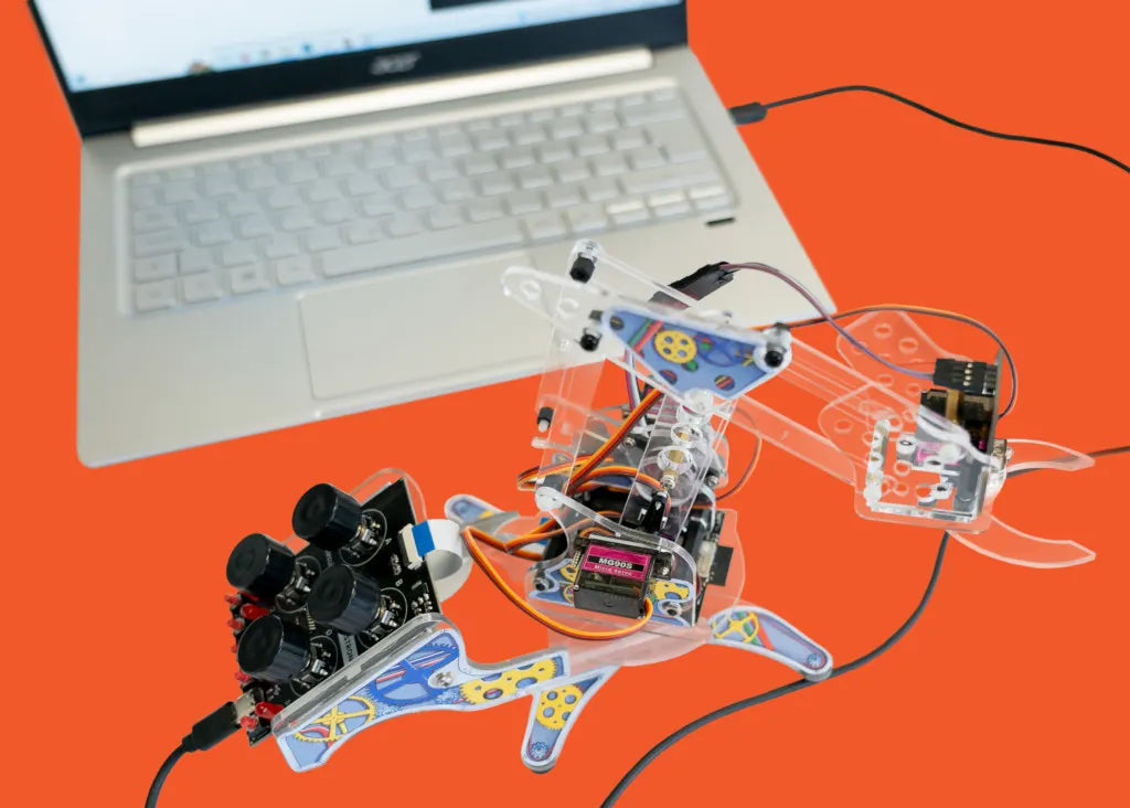 CircuitMess Armstrong DIY STEM Electronics Kit - Build Your Own Radio & Learn Electronics - Perfect for Kids, Teens & Adults - Educational Science Project for Home & Classroom
