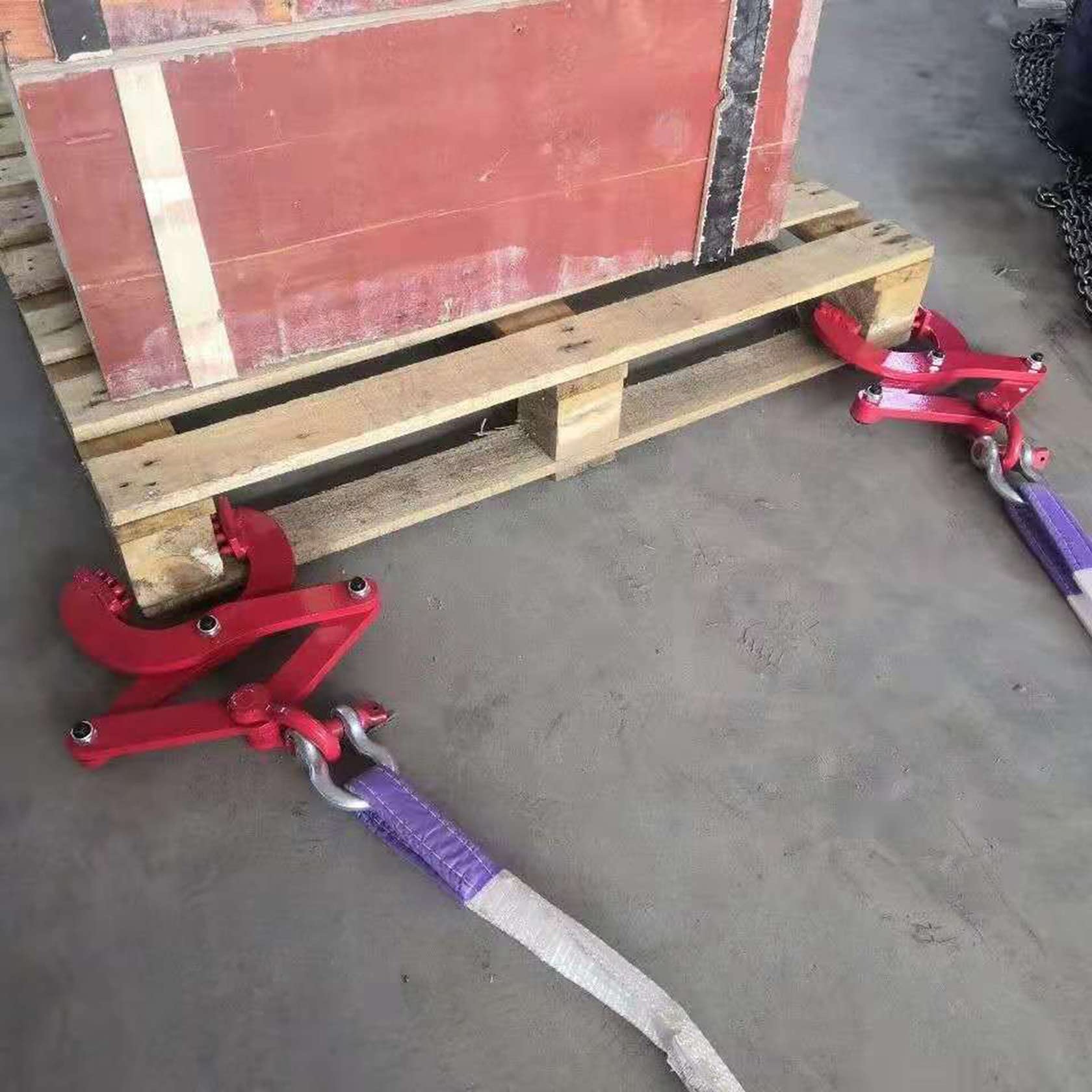 Heavy Duty Pallet Puller Clamp for Forklift & Hoisting - Wood & Boards Handling