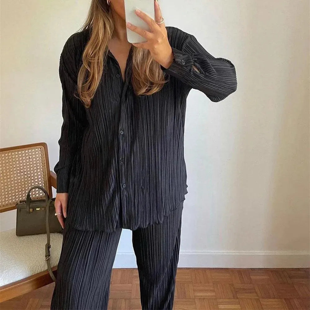 Stylish Pleated Loose Fit Blouse for Women - Trendy Casual & Office Wear - Perfect for Everyday Outfits, Work Attire and Special Occasions