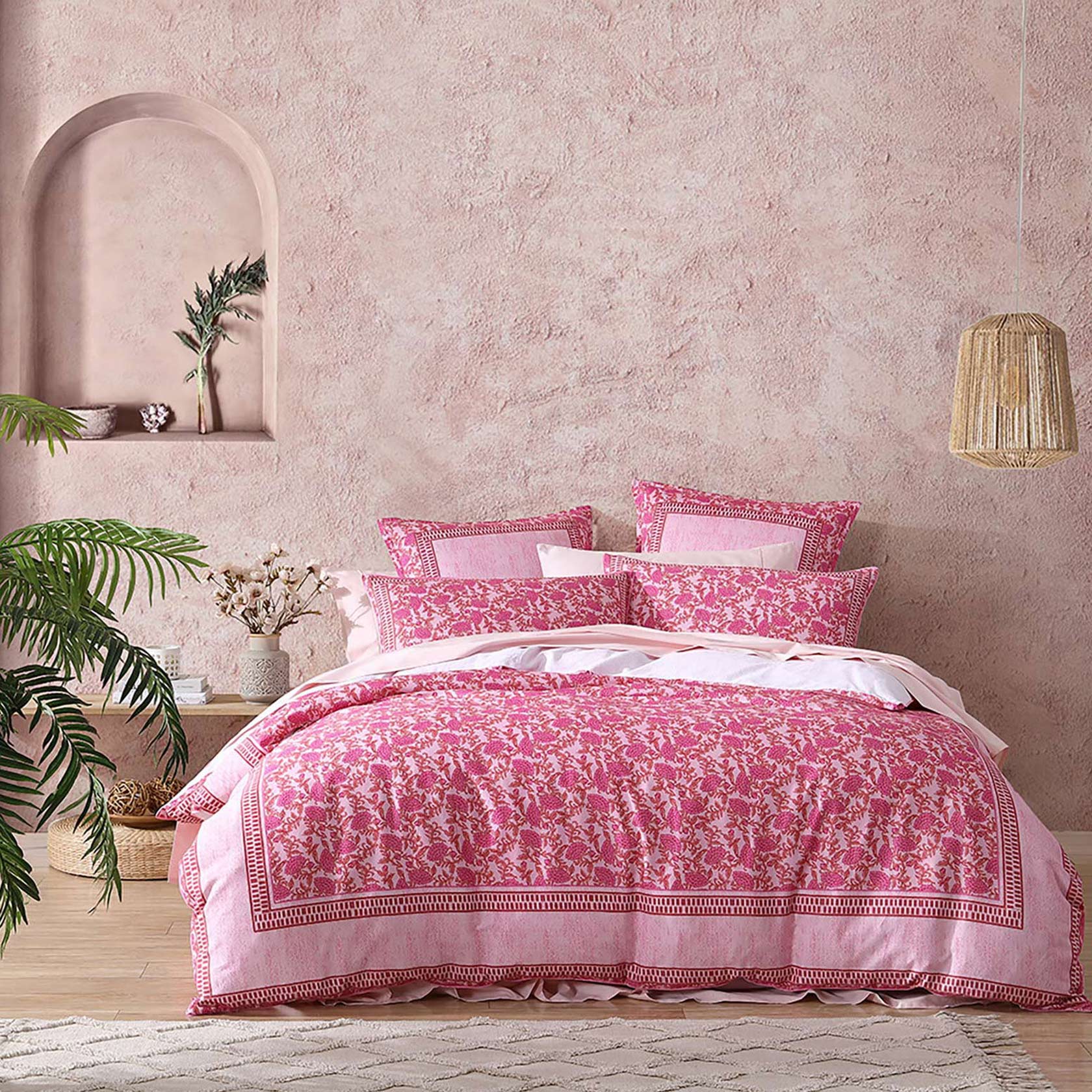 Premium Gatika Quilt Cover Set by Logan & Mason - Soft Luxury Bedding for Master Bedroom & Guest Room - Perfect for Cozy Nights & Hotel-Style Comfort