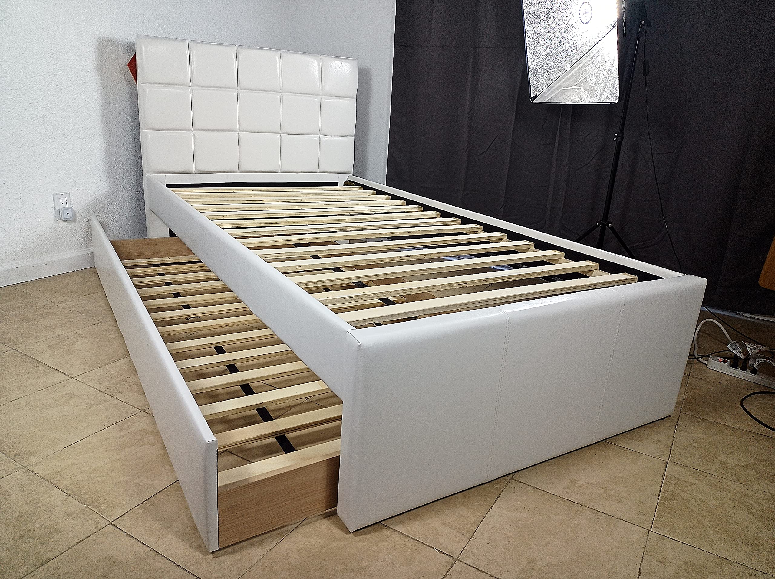 Poundex White Bed Frame - Modern & Sturdy Queen Size Bed for Home & Guest Room - Perfect for Bedrooms, Apartments, and Dorm Rooms