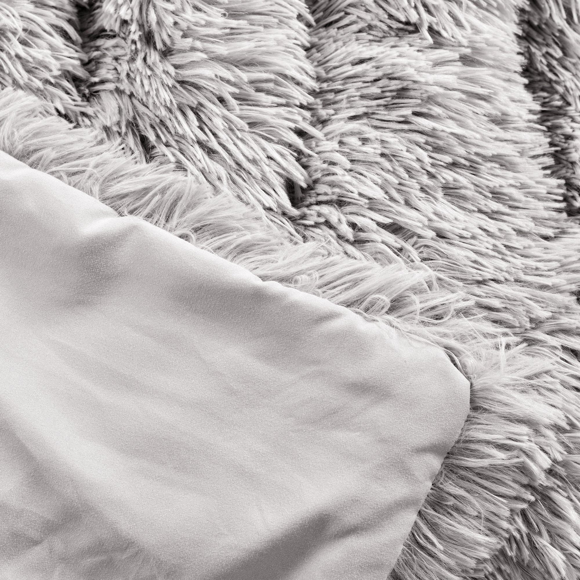 Emma Soft Faux Fur Throw Blanket - Cozy Plush Sherpa Fleece for Couch, Bed & Sofa - Perfect for Winter, Home Decor & Gift Ideas