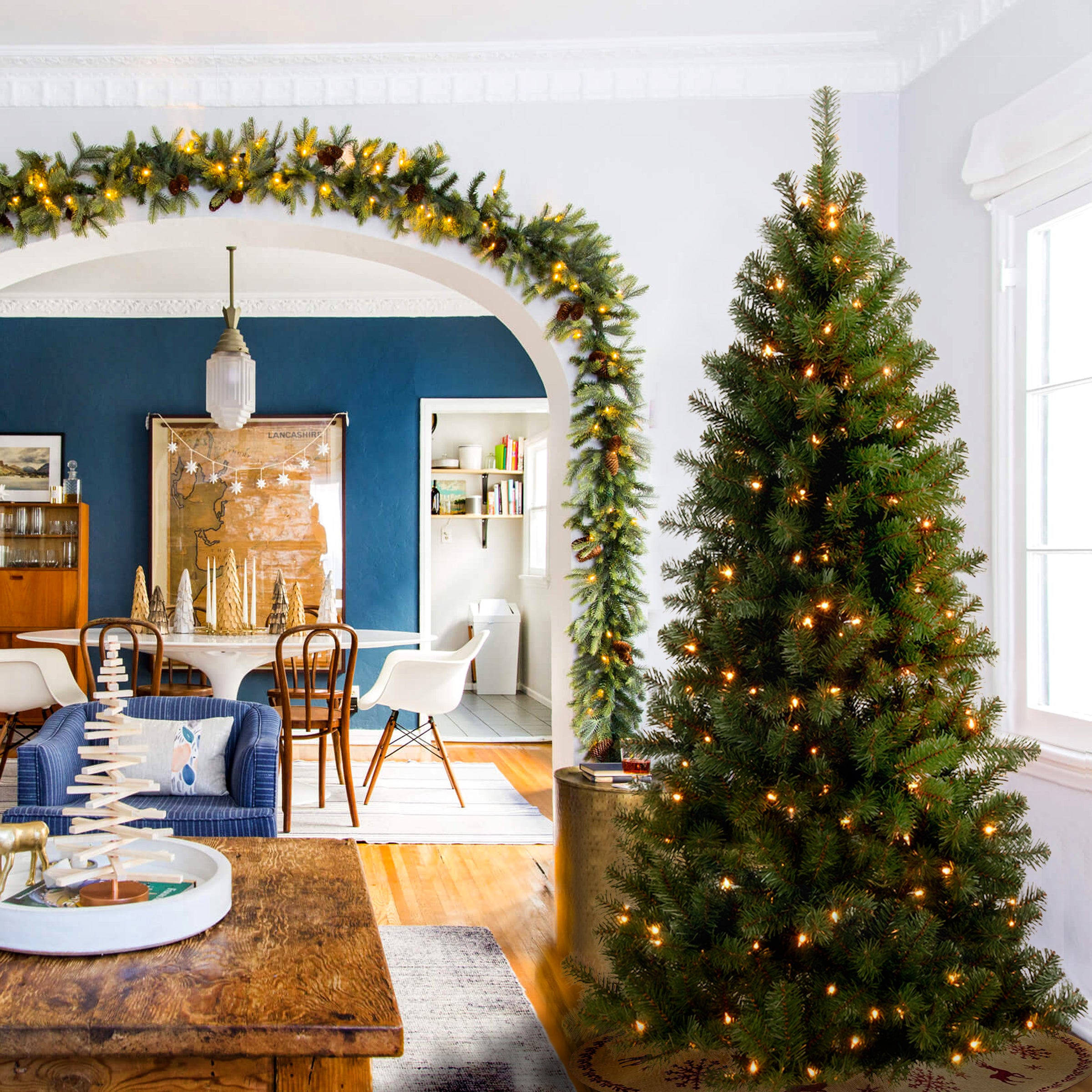 6 ft. Pre-Lit Canadian Fir Grande Christmas Tree with 500 Clear LED Lights - Perfect for Living Room, Office & Holiday Decorations