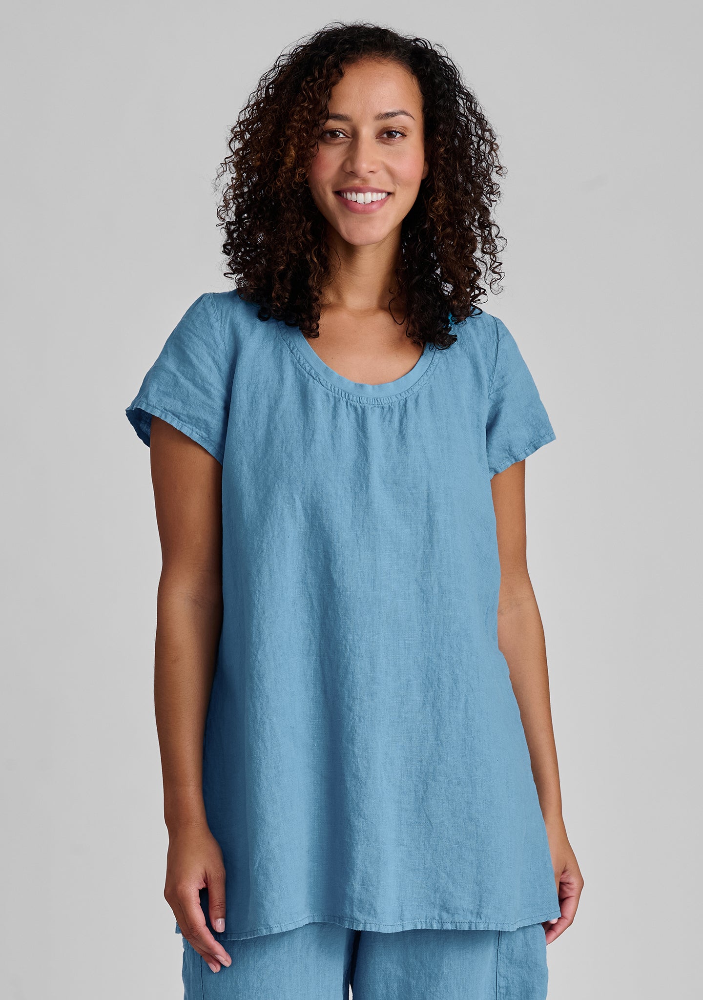 Premium Avenue Pull Linen T-Shirt for Women - Soft Breathable Summer Casual Top - Perfect for Beach Outings, Weekend Brunch & Vacation Wear