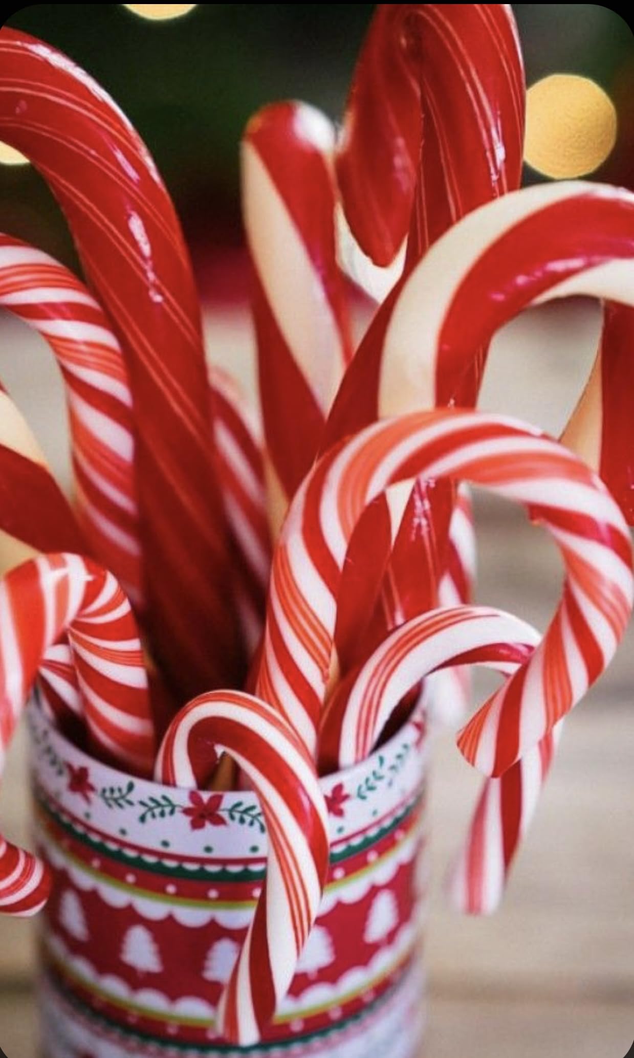 Bulk Candy Canes - Peppermint Flavored Christmas Candy (72 Count) | Individually Wrapped Red & White Striped Candy Canes | Perfect for Holiday Stocking Stuffers, Party Favors & Christmas Decorations