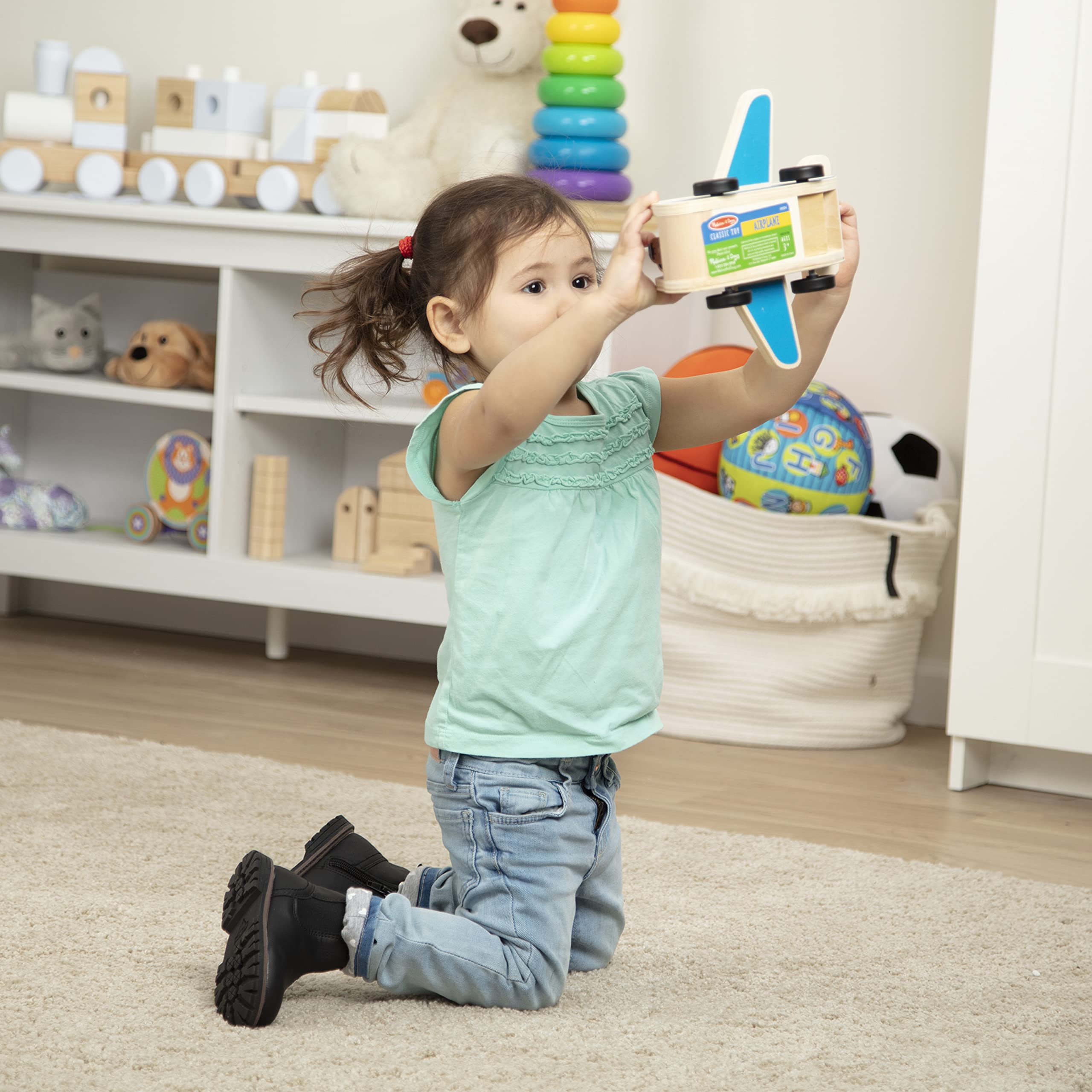 Melissa & Doug Wooden Airplane Play Set with 4 Figures & 4 Suitcases - Pretend Play Toy for Kids, Travel Adventure Role Play for Preschoolers & Toddlers