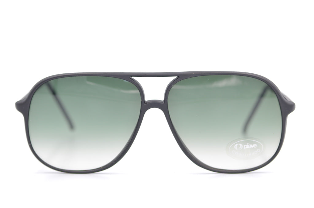 Piave Matte Black Aviator Sunglasses - Polarized UV Protection Pilot Shades for Men & Women - Perfect for Driving, Travel, and Outdoor Adventures