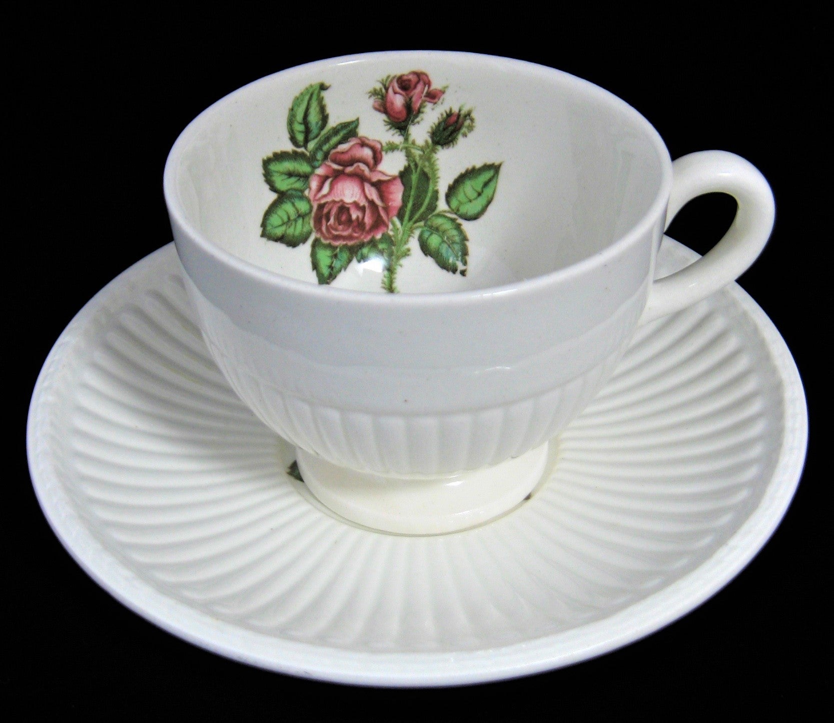 Vintage Wedgwood Edme Moss Rose Cream Ware Cup and Saucer Set - England 1940s Antique Tea Cup Collection - Perfect for Afternoon Tea, Collectors & Home Decor