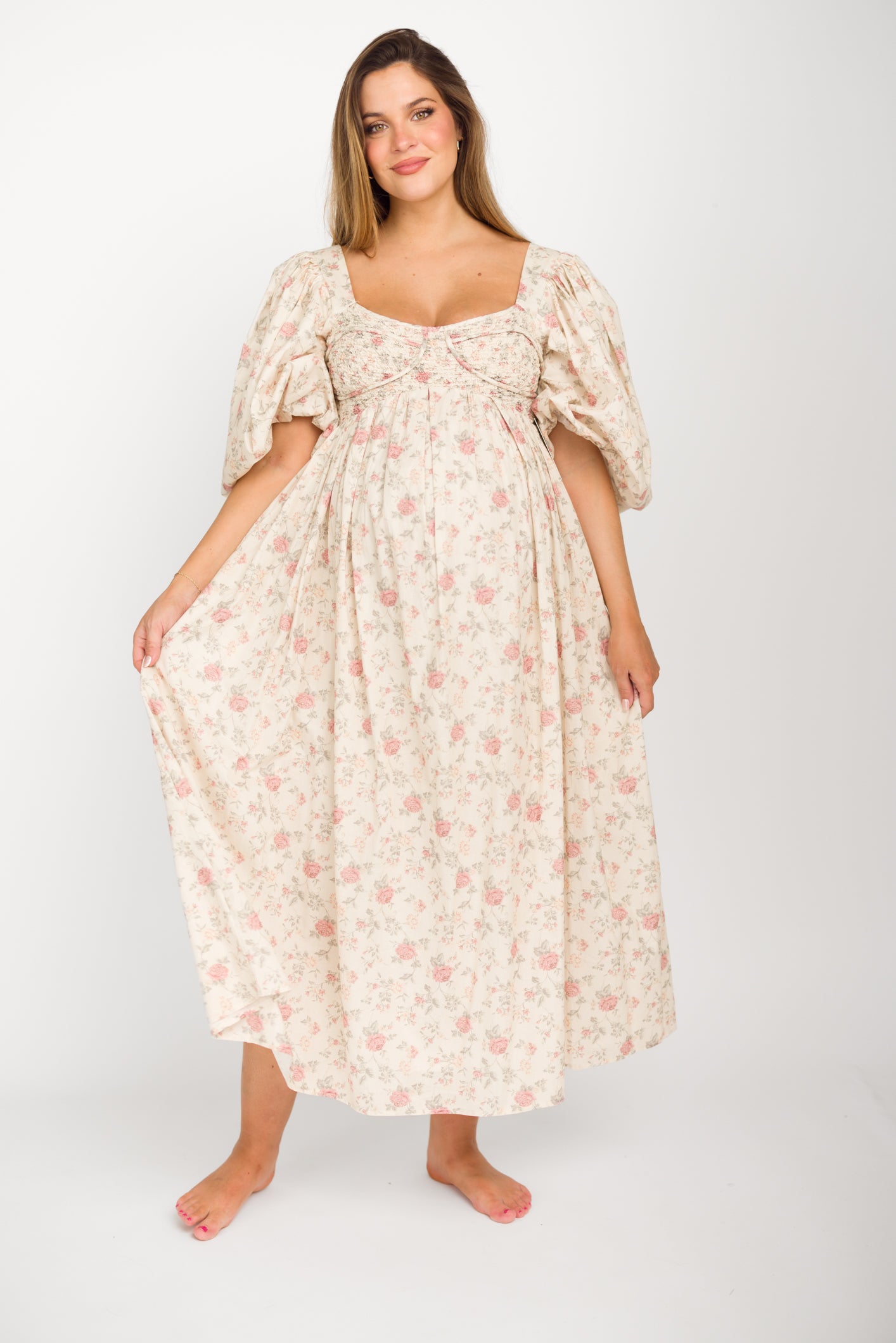 Harlow Maxi Dress in Off White Floral - Bump Friendly Maternity Dress & Inclusive Sizing (S-3XL) | Perfect for Pregnancy, Beach Vacations & Summer Weddings