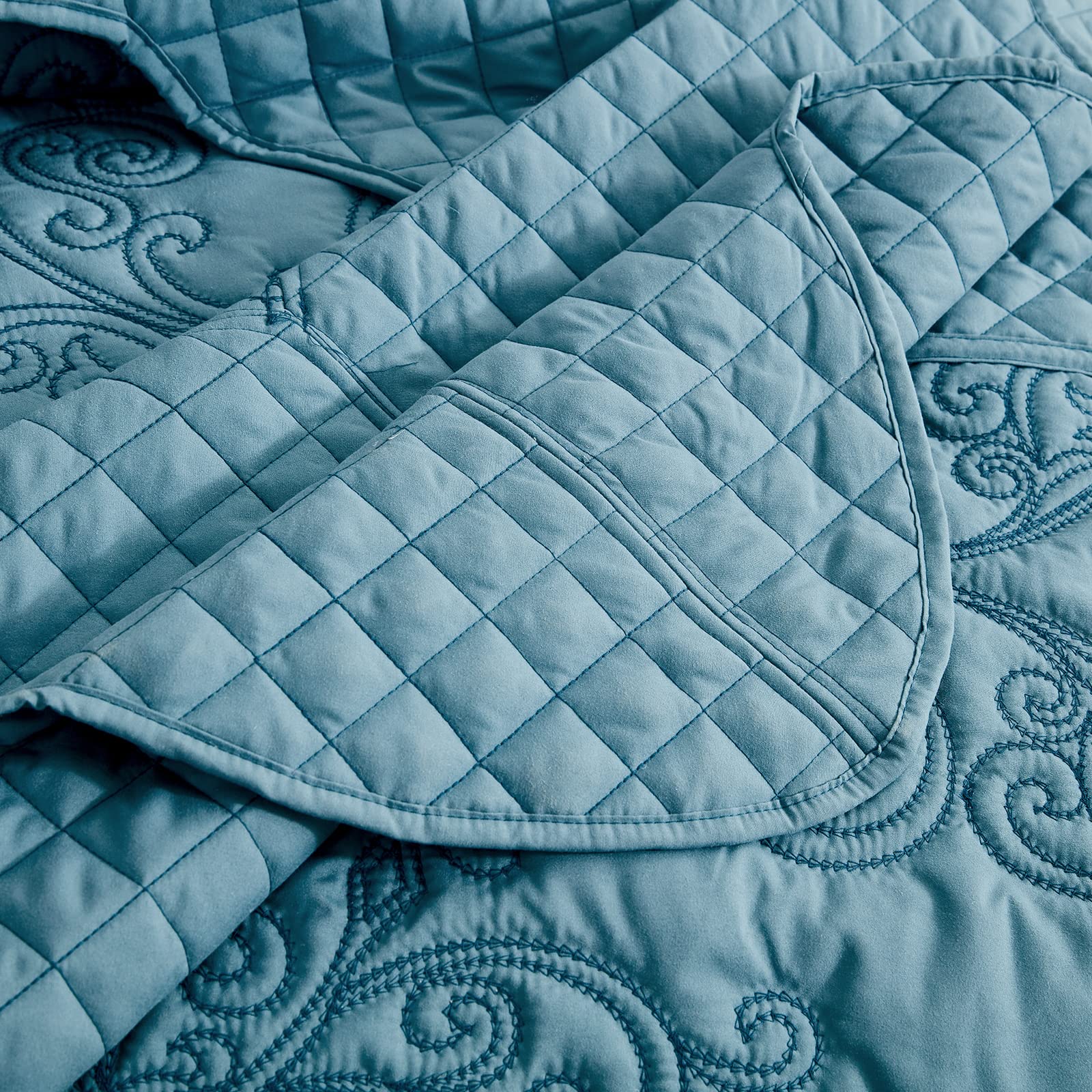 Luxury CHIXIN Full Size Reversible Bedspread Coverlet Quilt Set - 4 Piece Lightweight Bedding with Damask Paisley Pattern & Beautiful Stitching (Full, Lagoon) - Perfect for Guest Rooms, Master Bedrooms & Cozy Home Decor