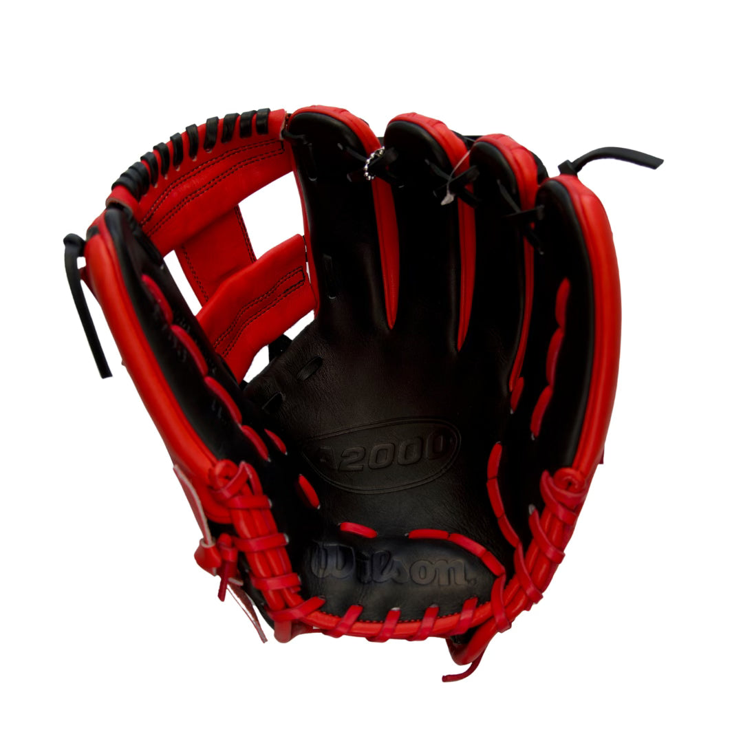 Wilson A2000 1786 BRED 25 11.5 Inch Infield Baseball Glove - Premium Leather Baseball Mitt for Infielders, Fast-Pitch & Slow-Pitch Games, Practice & Training