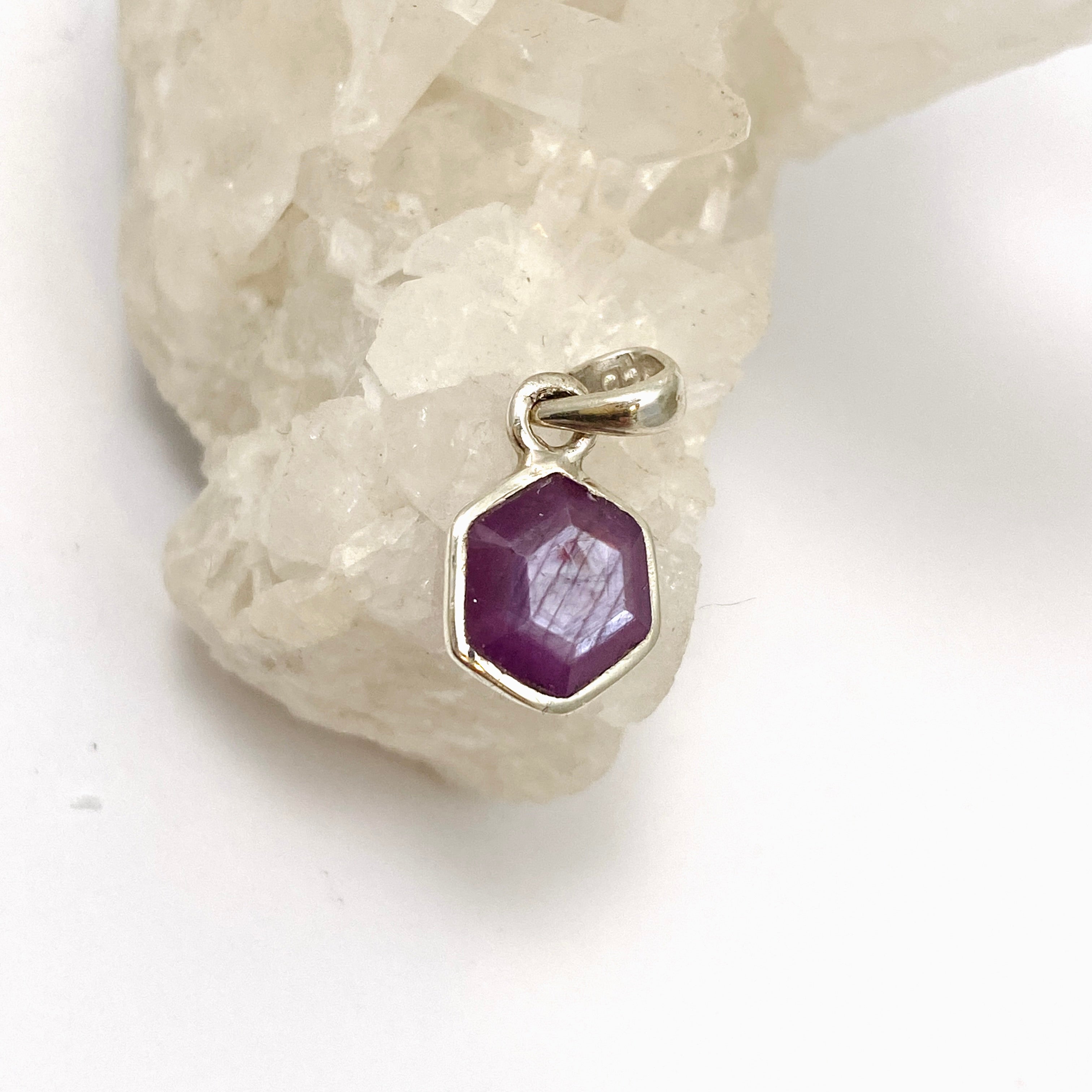 Ruby Hexagon Faceted Pendant Necklace PPGJ945 - Elegant Jewelry for Women, Perfect Gift for Birthday, Anniversary & Special Occasions