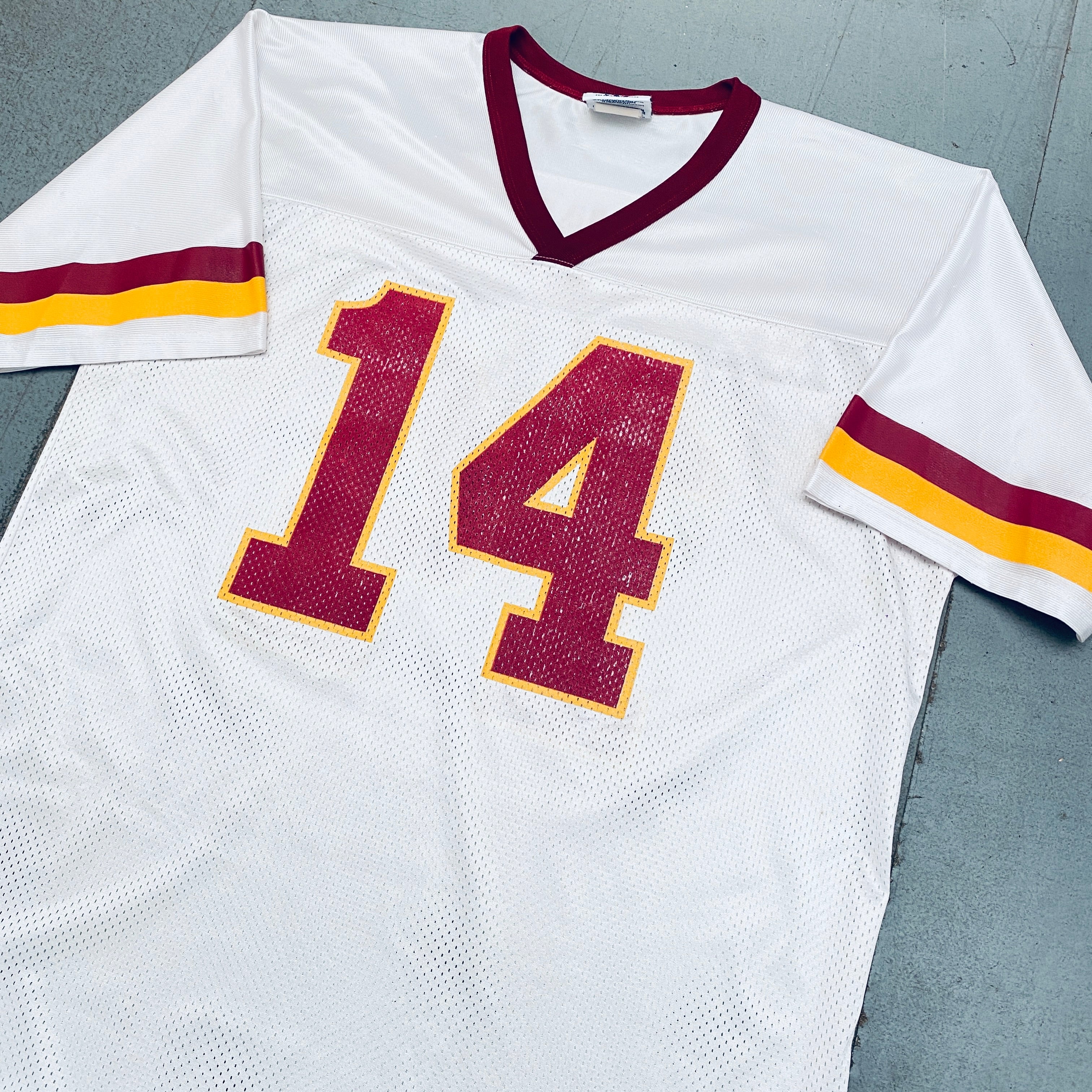 Authentic Washington Redskins Brad Johnson 1999-2000 Season Jersey (Size Large) - Perfect for NFL Fans, Collectors & Game Day Outfits