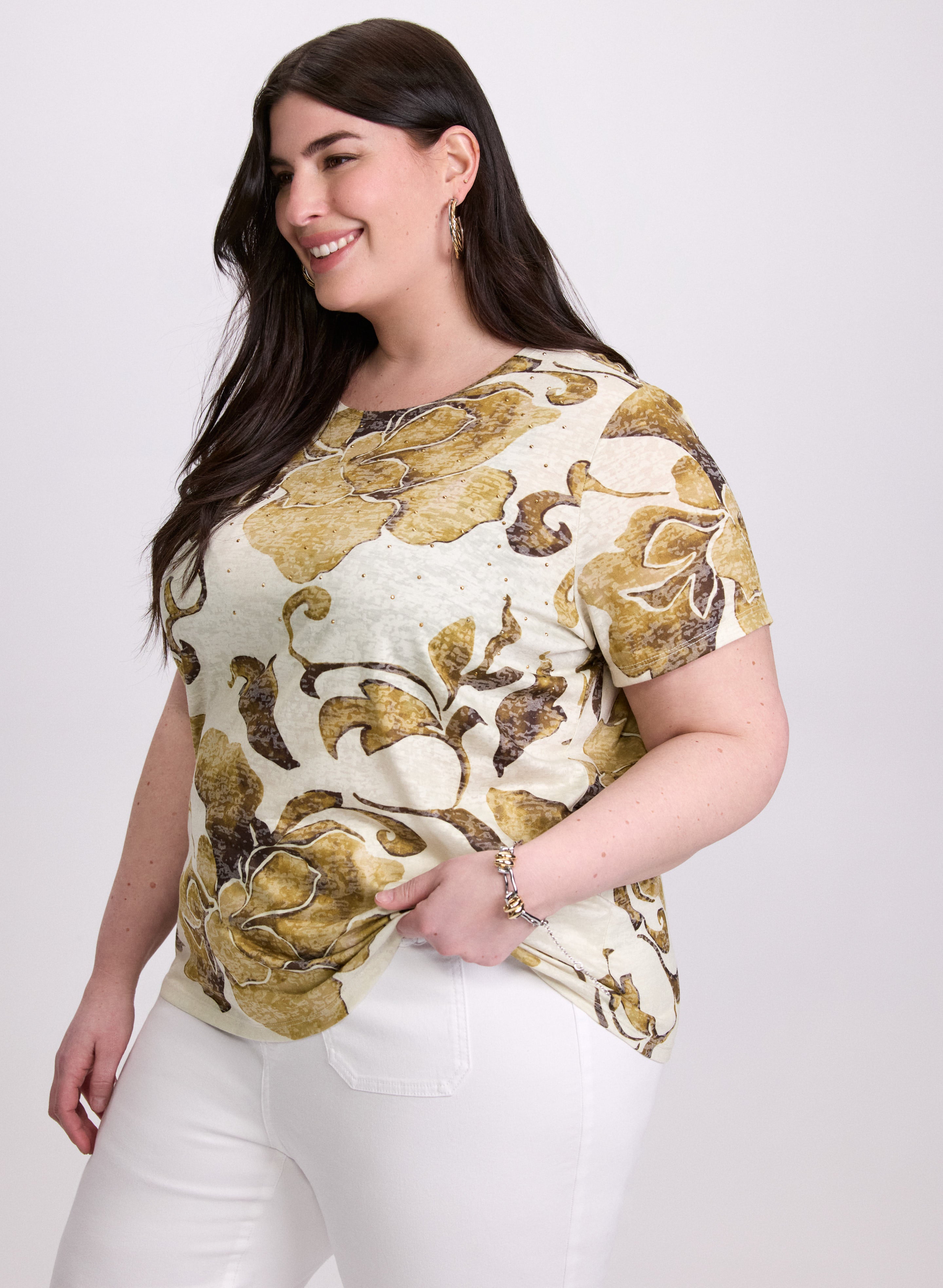 Floral Rhinestone T-Shirt for Women - Sparkling Crystal Embellished Casual Tee - Perfect for Parties, Dates & Everyday Wear