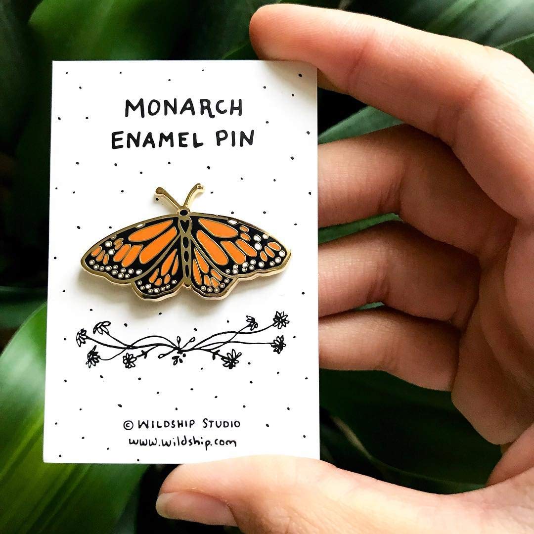 Monarch Butterfly Enamel Pin - Elegant Lapel Pin Badge for Women & Men - Perfect for Jackets, Bags, Hats & Gifts
