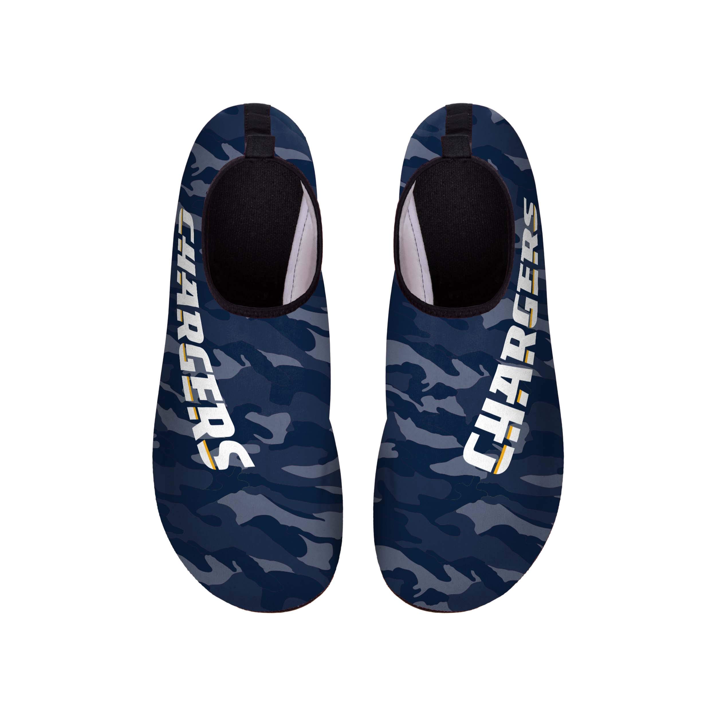 FOCO Men's NCAA & NFL Team Camo Water Shoes - Quick-Dry Aqua Socks for Beach, Pool, Boating & Water Sports | Lightweight Comfortable Water Shoes for Men | Perfect for Swimming, Fishing, Kayaking & Outdoor Activities