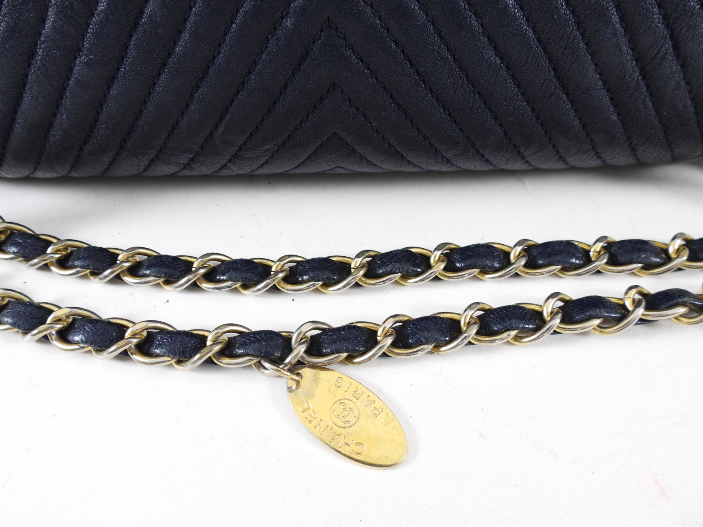Chanel Chevron Quilted Small Flap Bag in Navy Blue - Luxury Crossbody Purse for Women, Perfect for Date Night & Evening Events