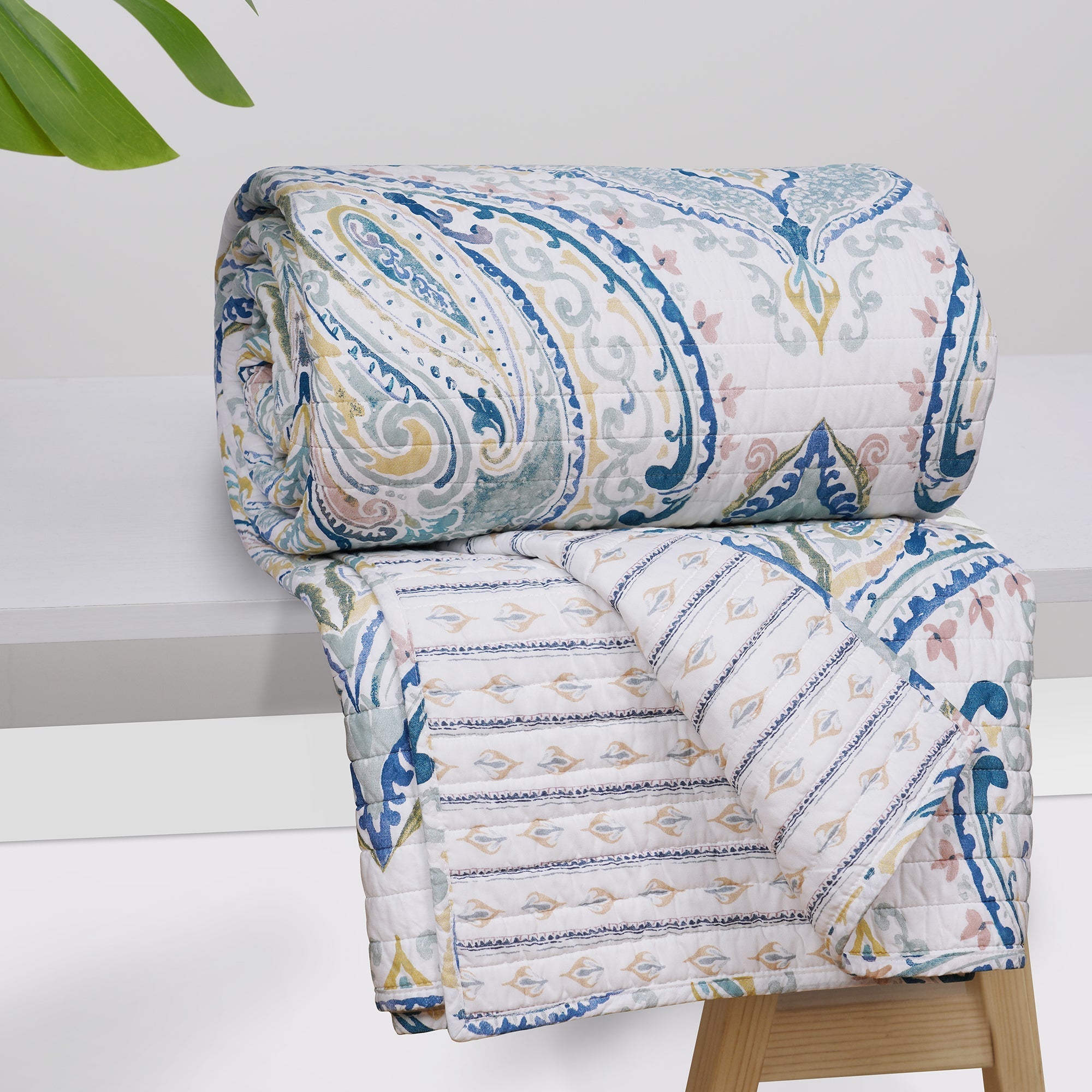 Alita Quilted Throw Blanket - Soft & Cozy Bedspread for Couch, Sofa, or Bed - Perfect for Winter Nights, Movie Time & Home Decor